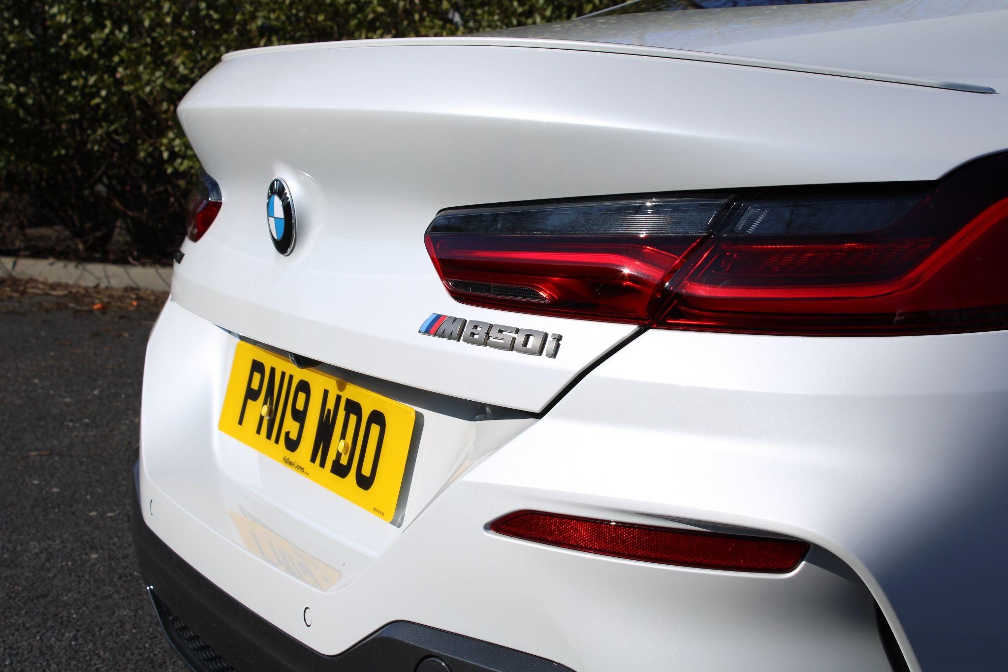 BMW 8 Series Image 31