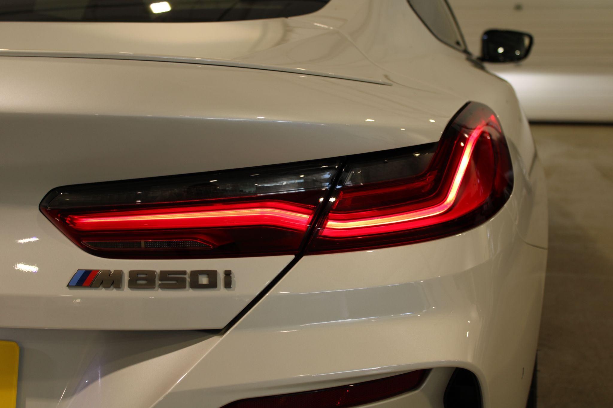 BMW 8 Series Image 32