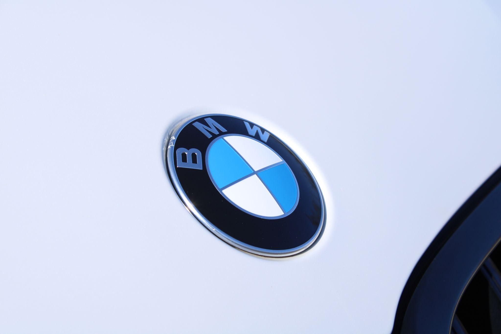 BMW 8 Series Image 33