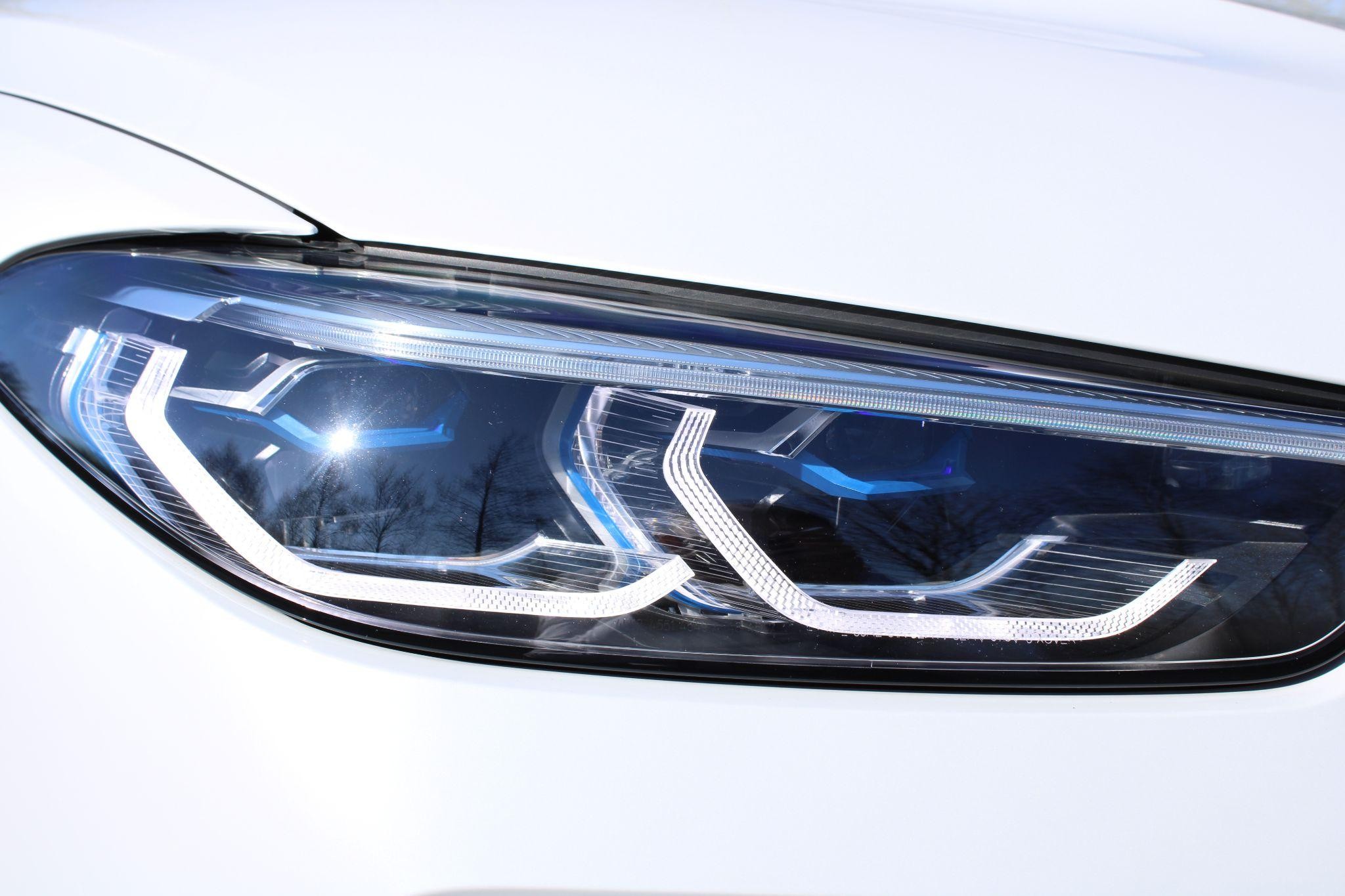 BMW 8 Series Image 35