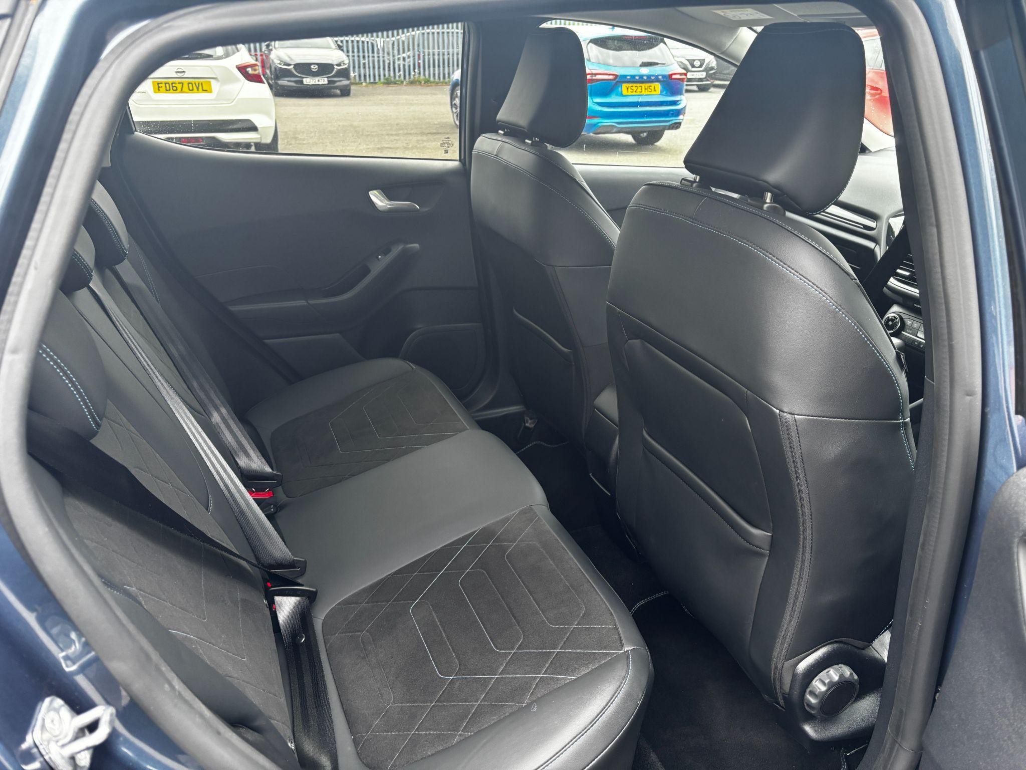 Ford Fiesta Image 12