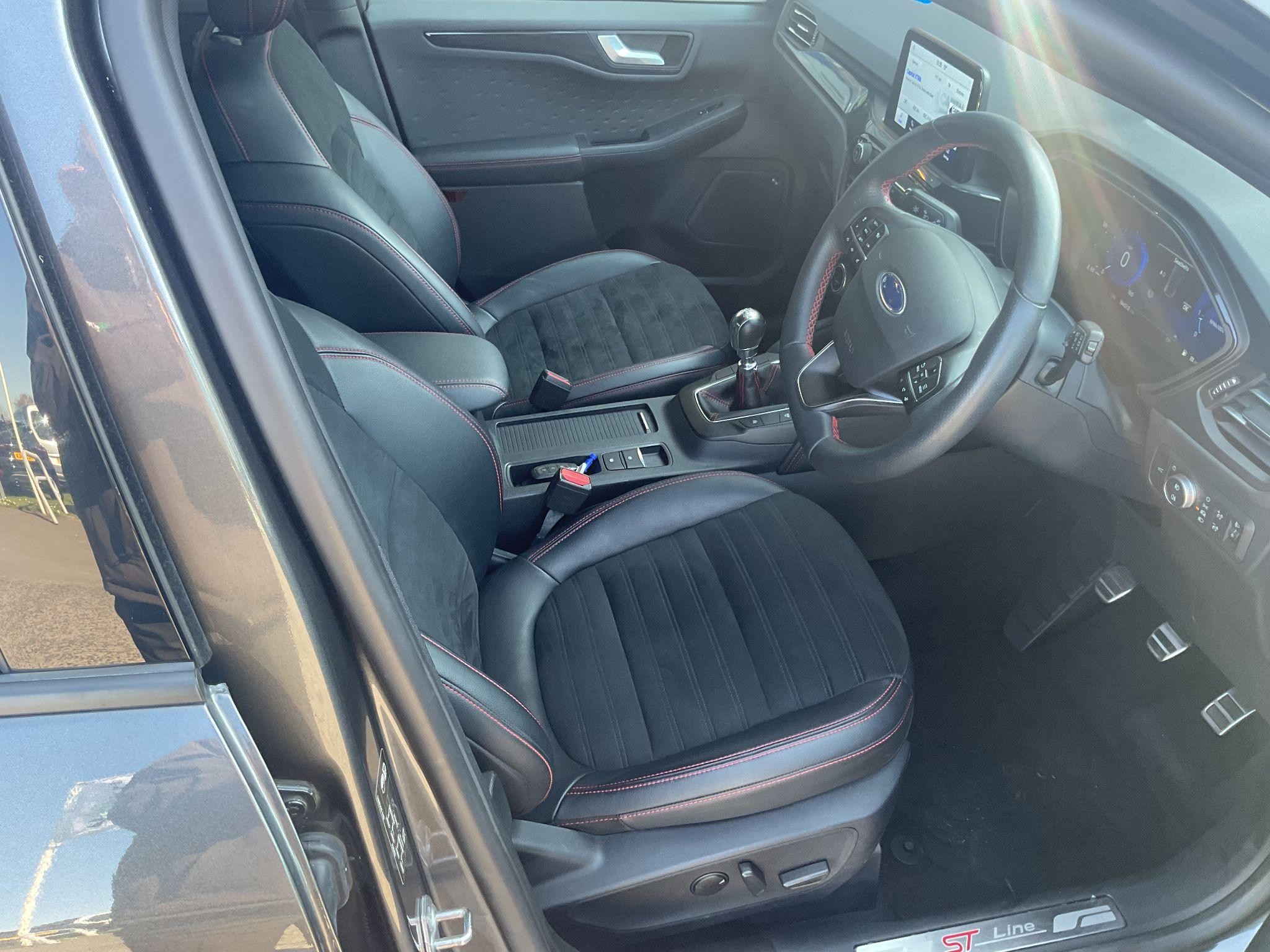 Ford Kuga Image 32