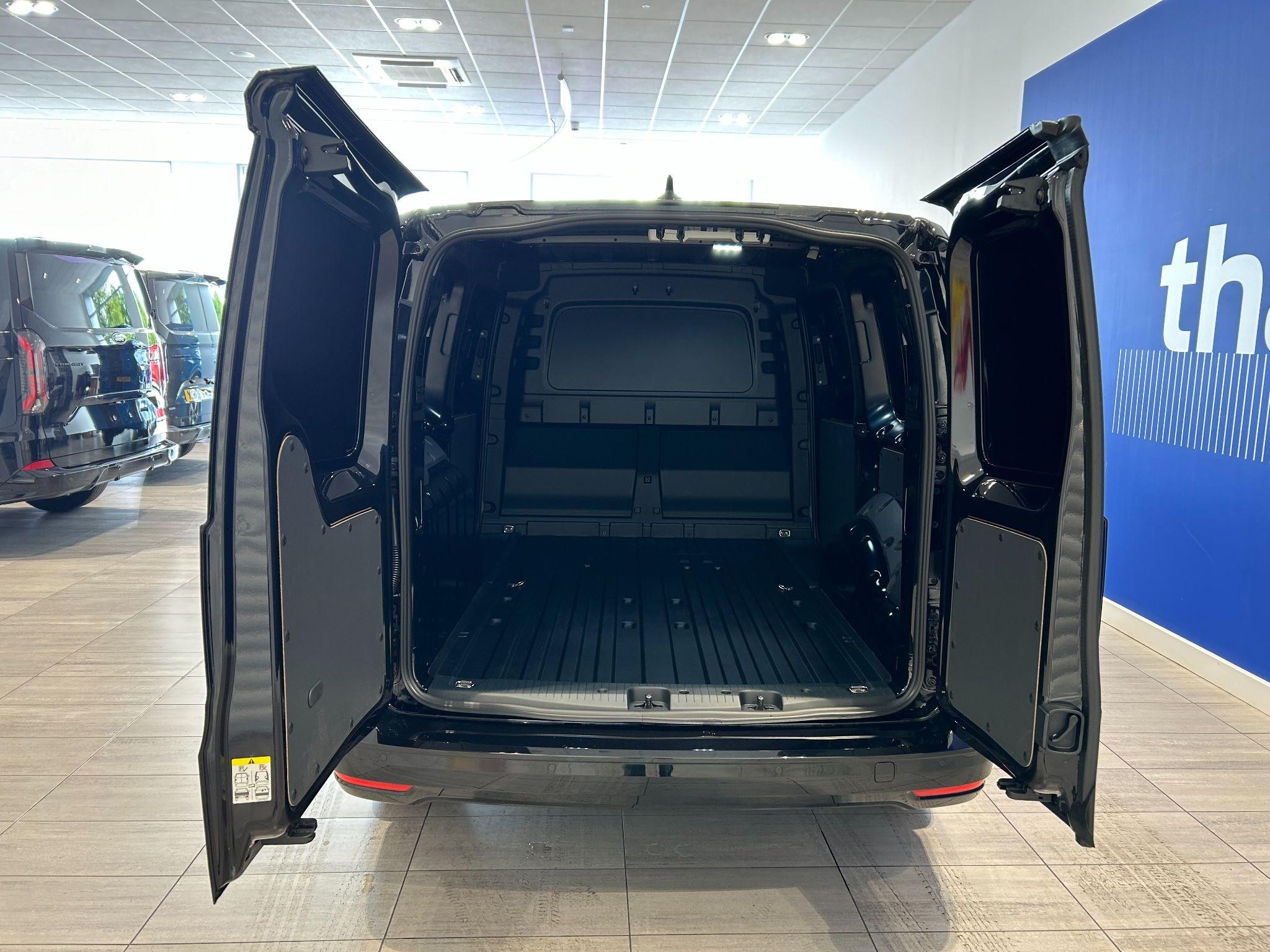 Ford Transit Connect Image 10