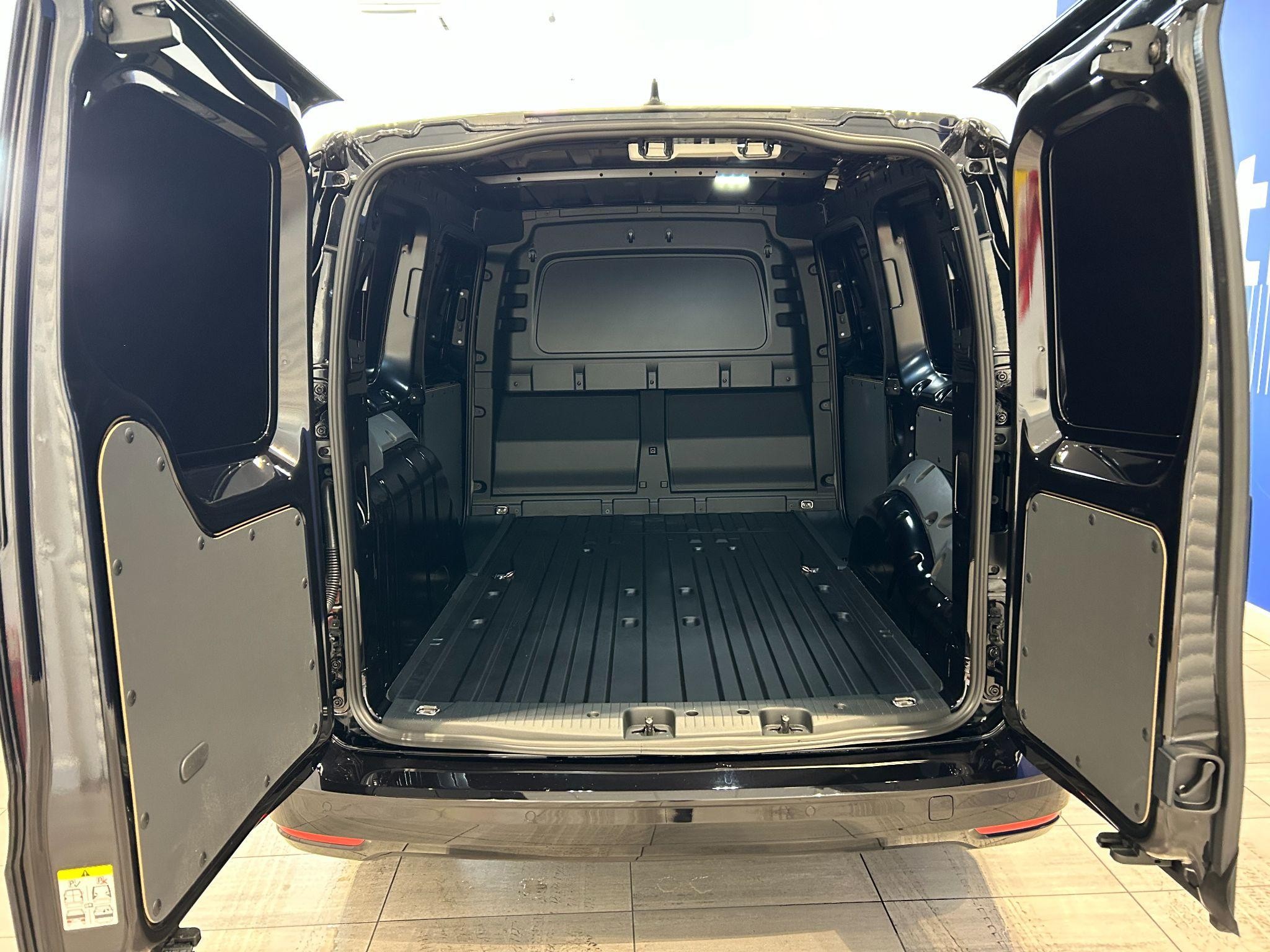 Ford Transit Connect Image 11