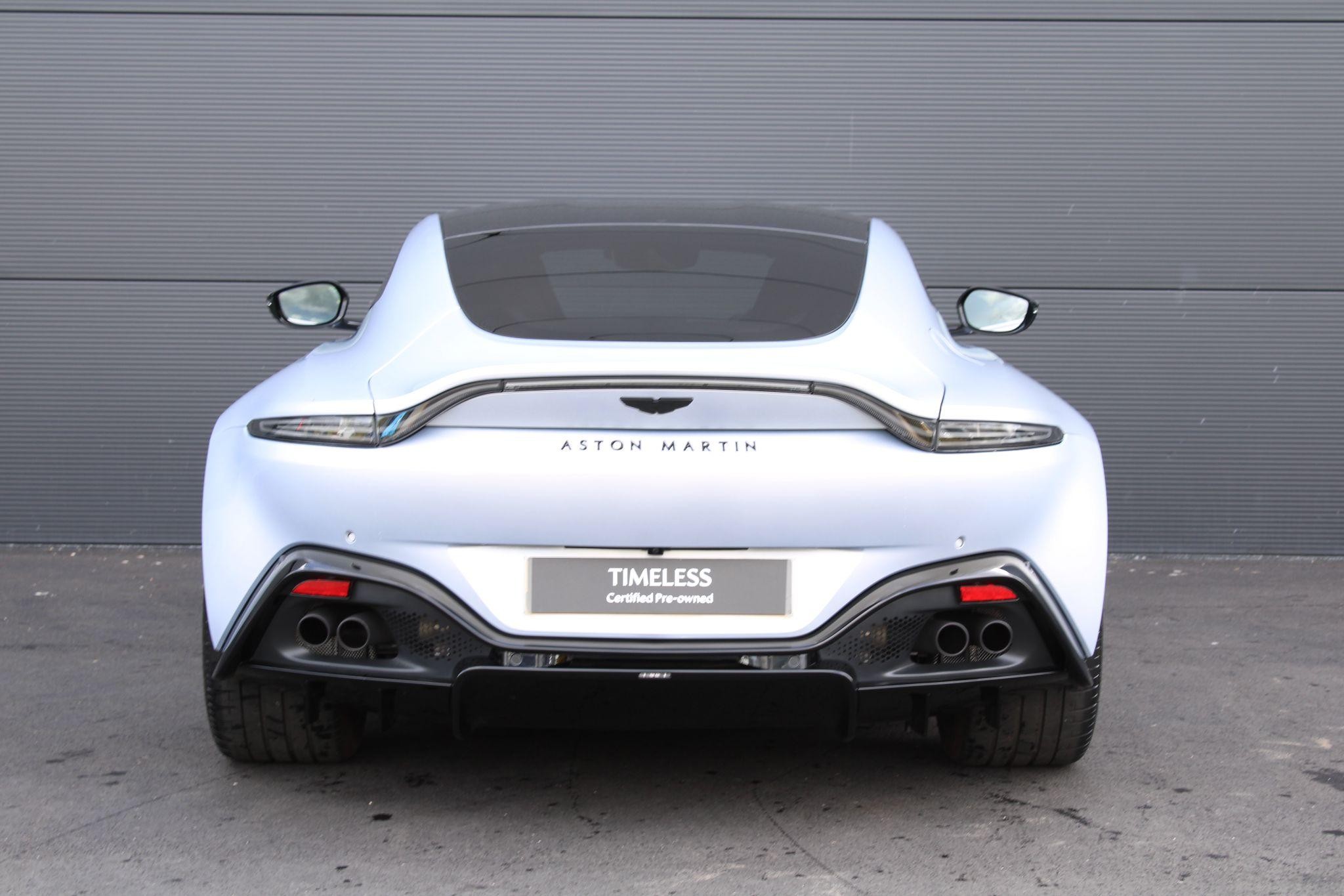 Aston Martin Vantage Image 16