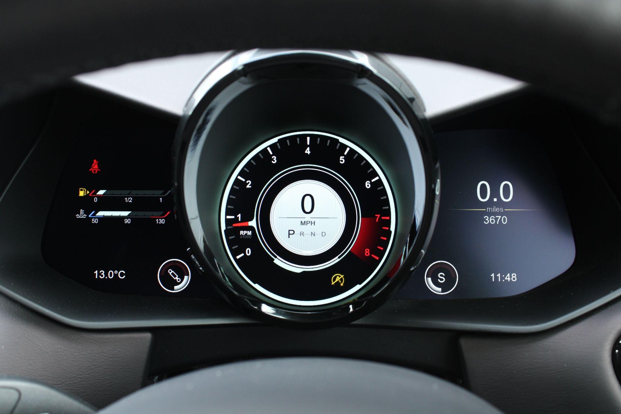 Aston Martin Vantage Image 33