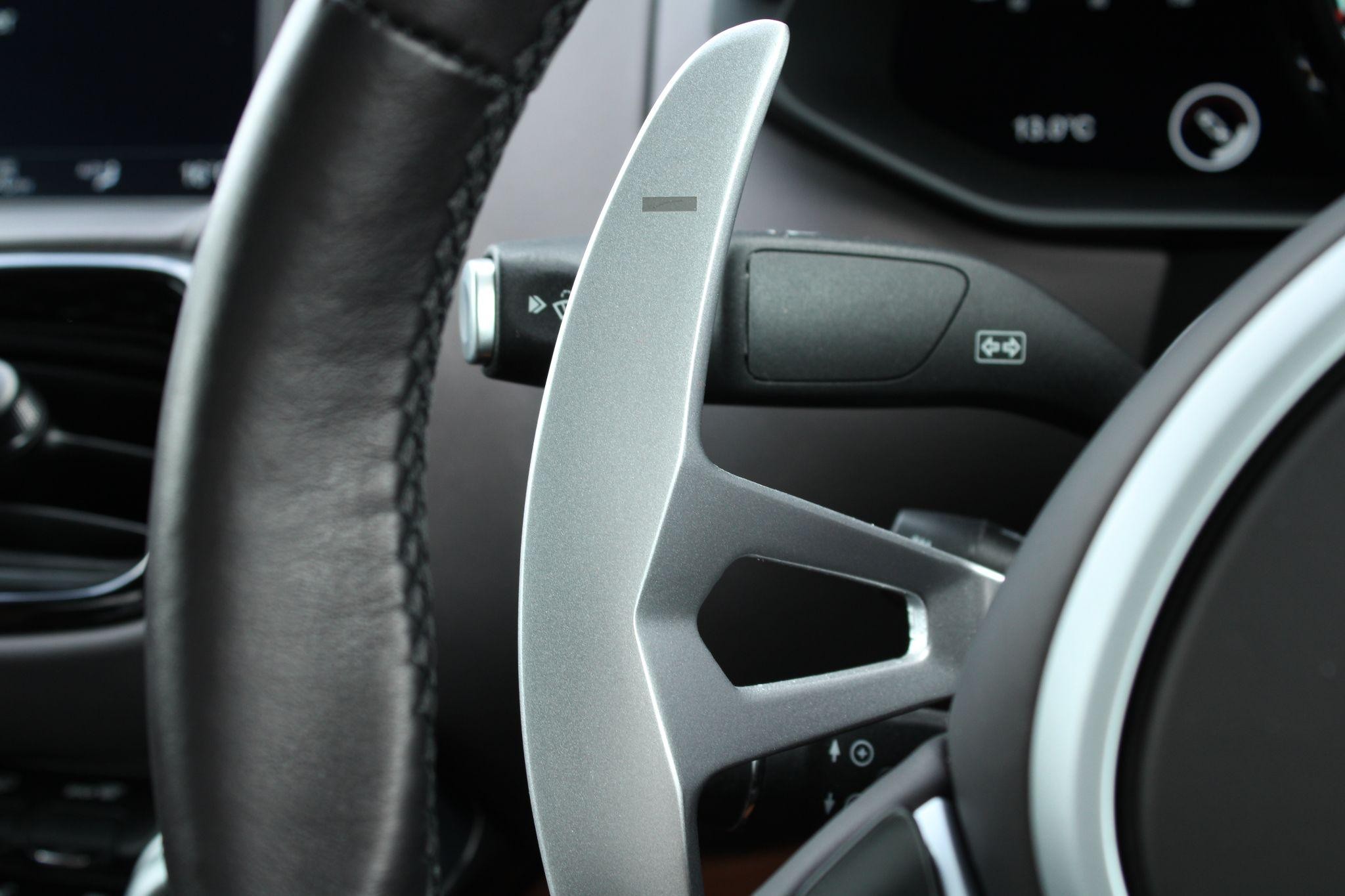 Aston Martin Vantage Image 28