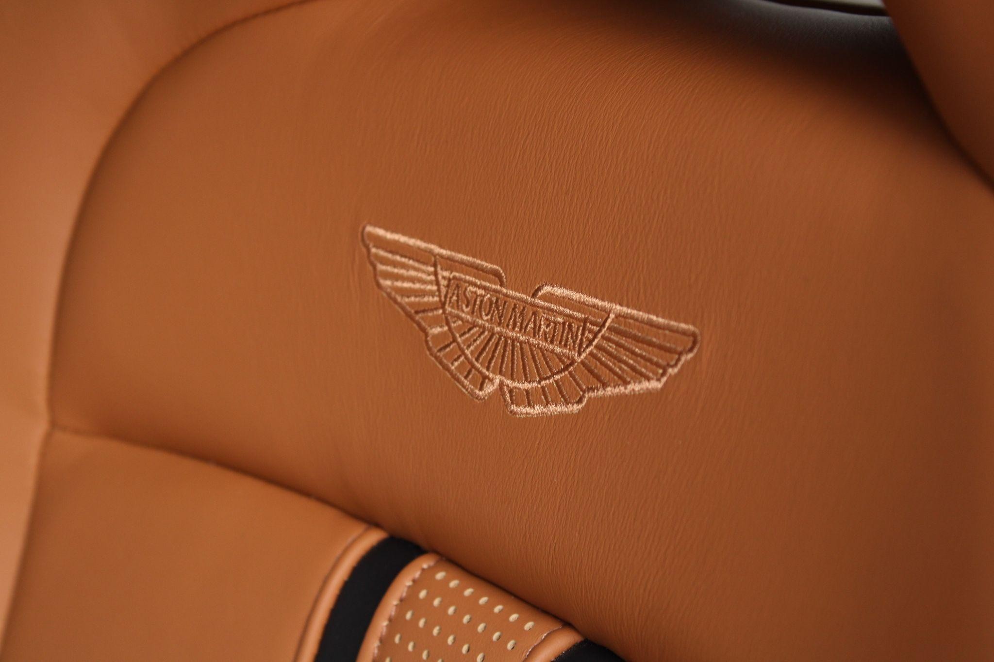 Aston Martin Vantage Image 42