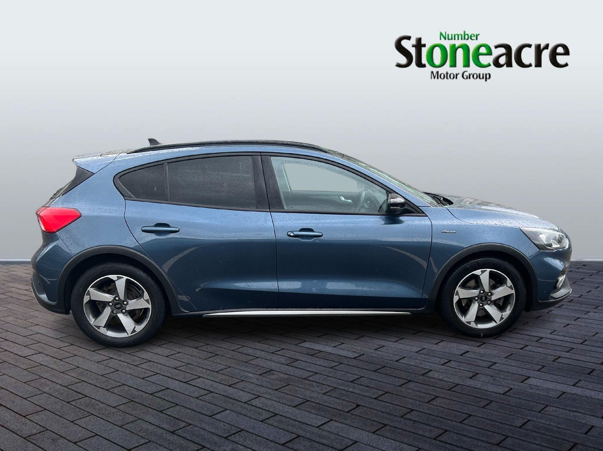 Ford Focus Image 2