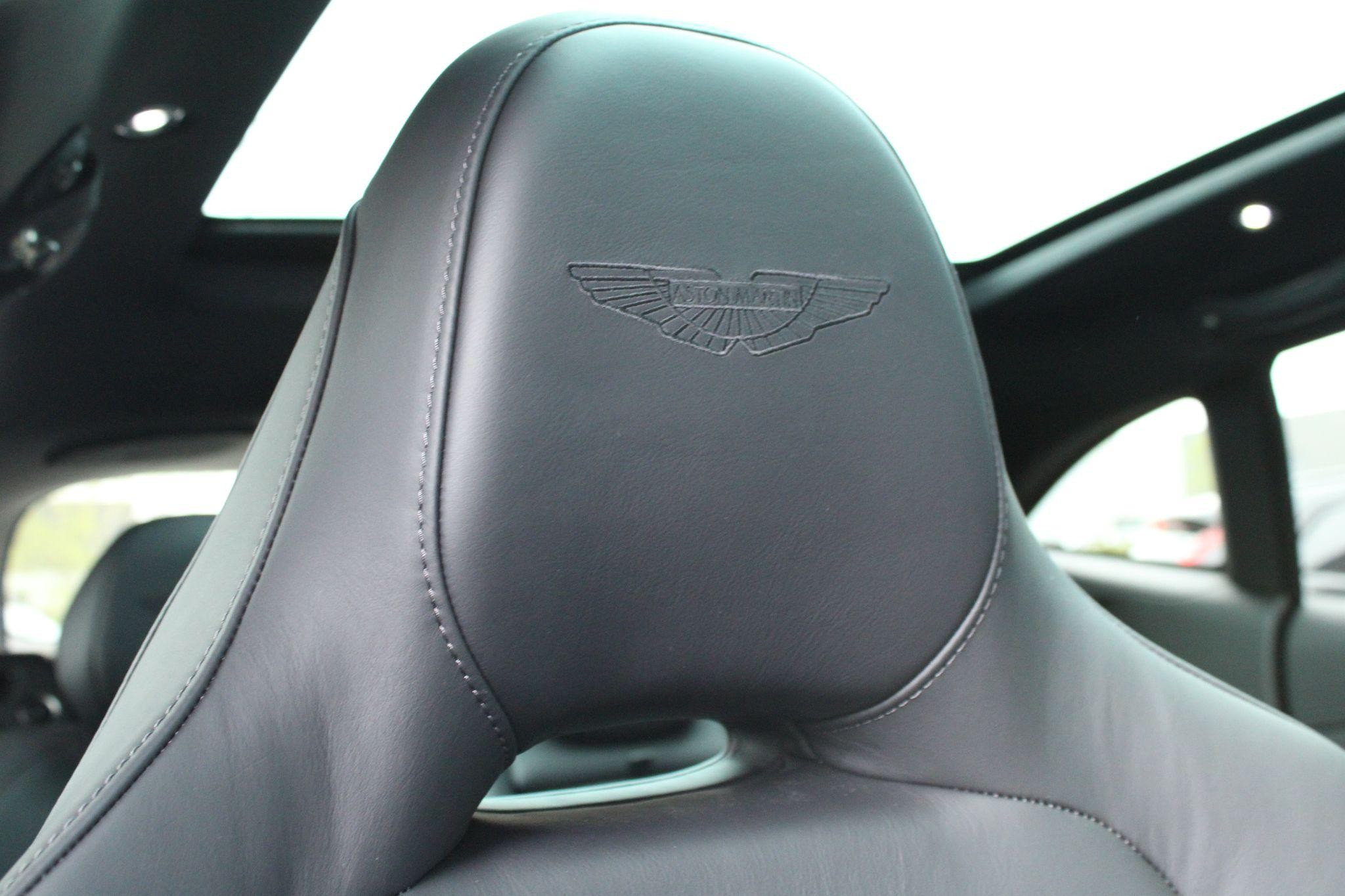 Aston Martin DBX Image 11
