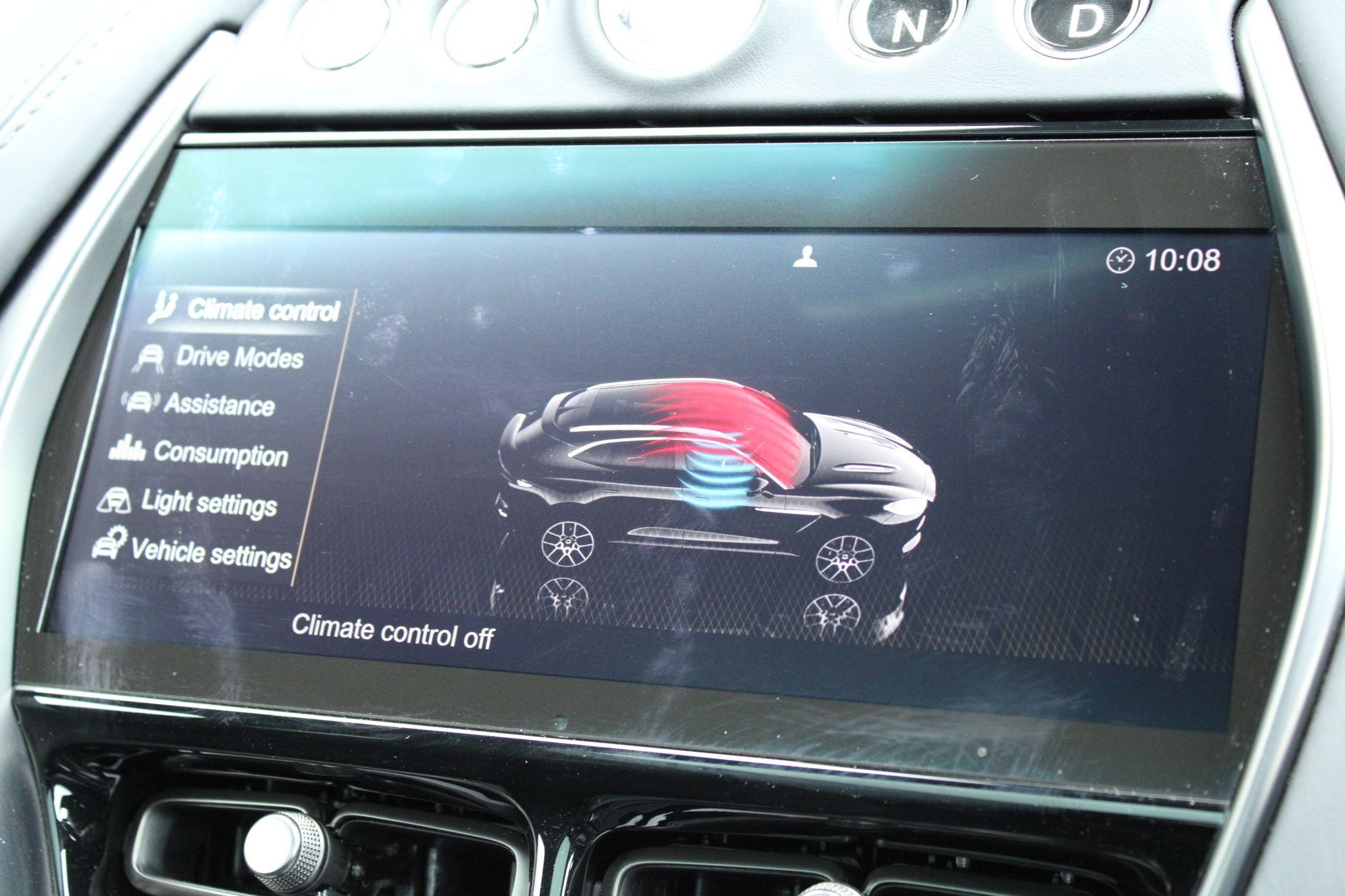 Aston Martin DBX Image 22