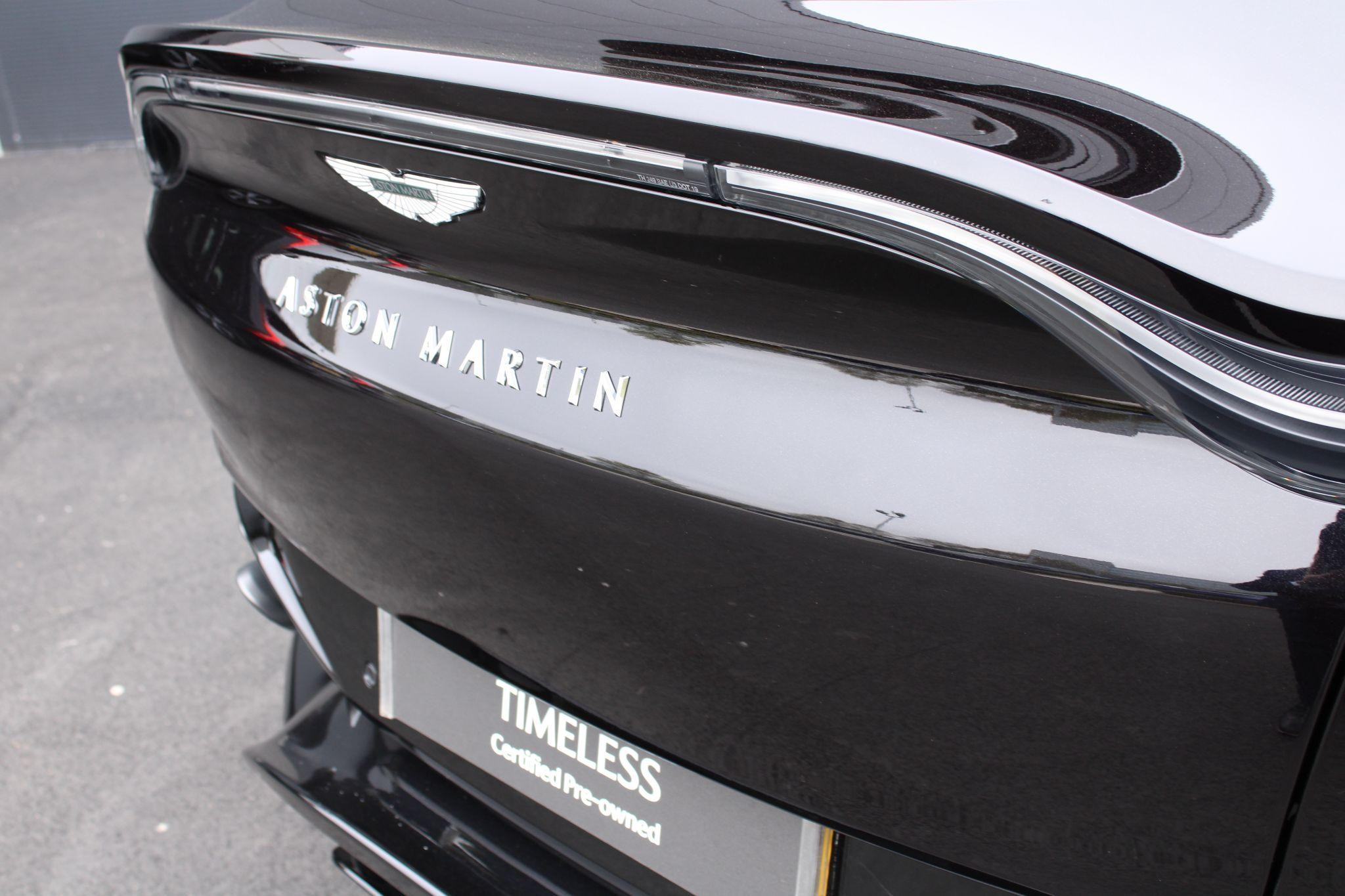 Aston Martin DBX Image 28