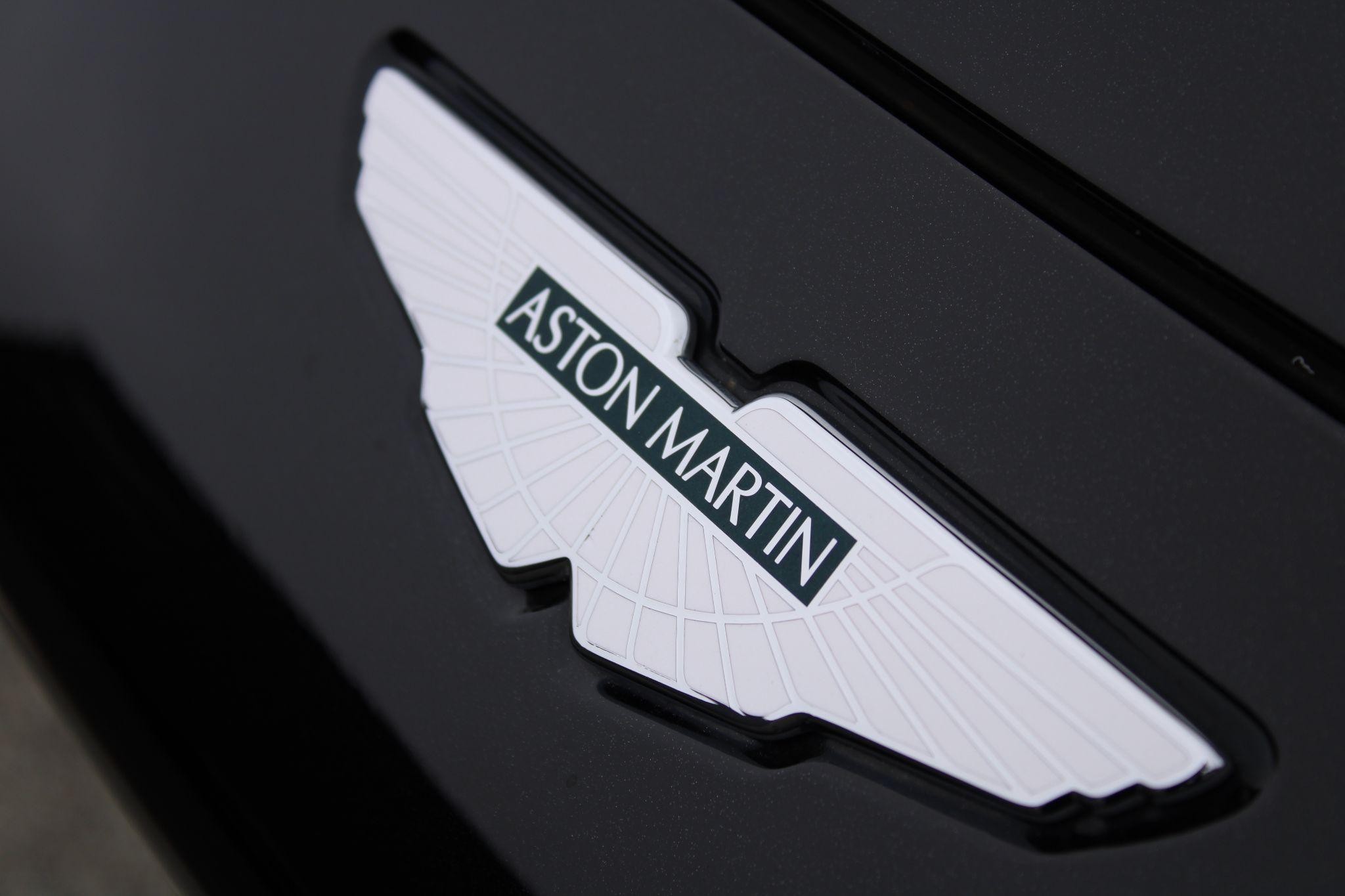 Aston Martin DBX Image 37