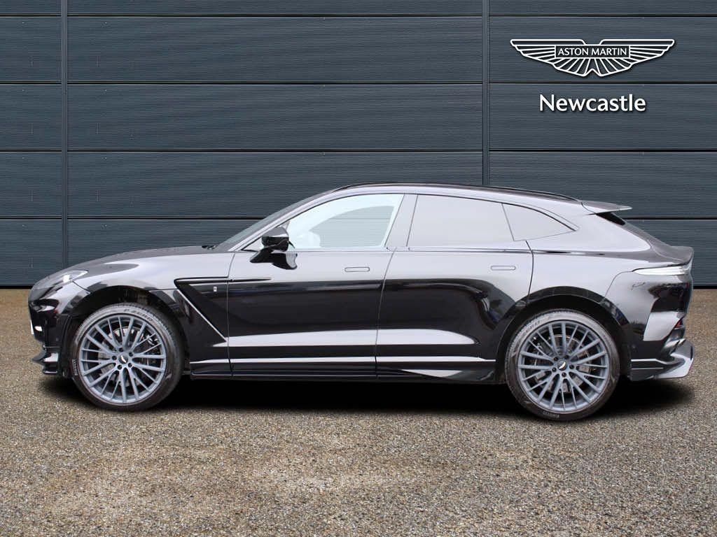 Aston Martin DBX Image 5