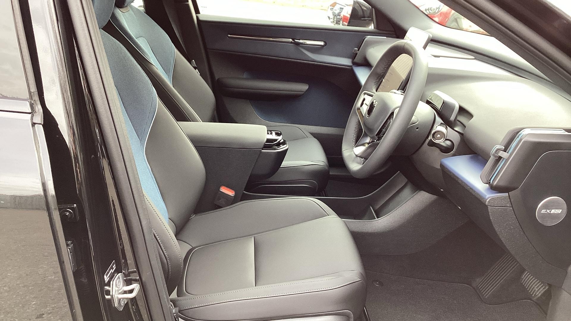 Volvo EX30 Image 9