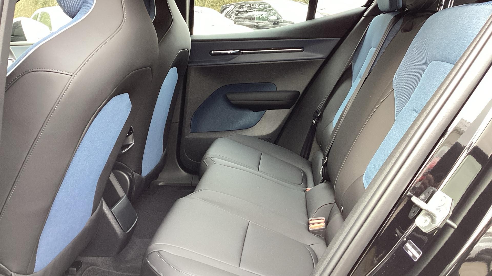 Volvo EX30 Image 10