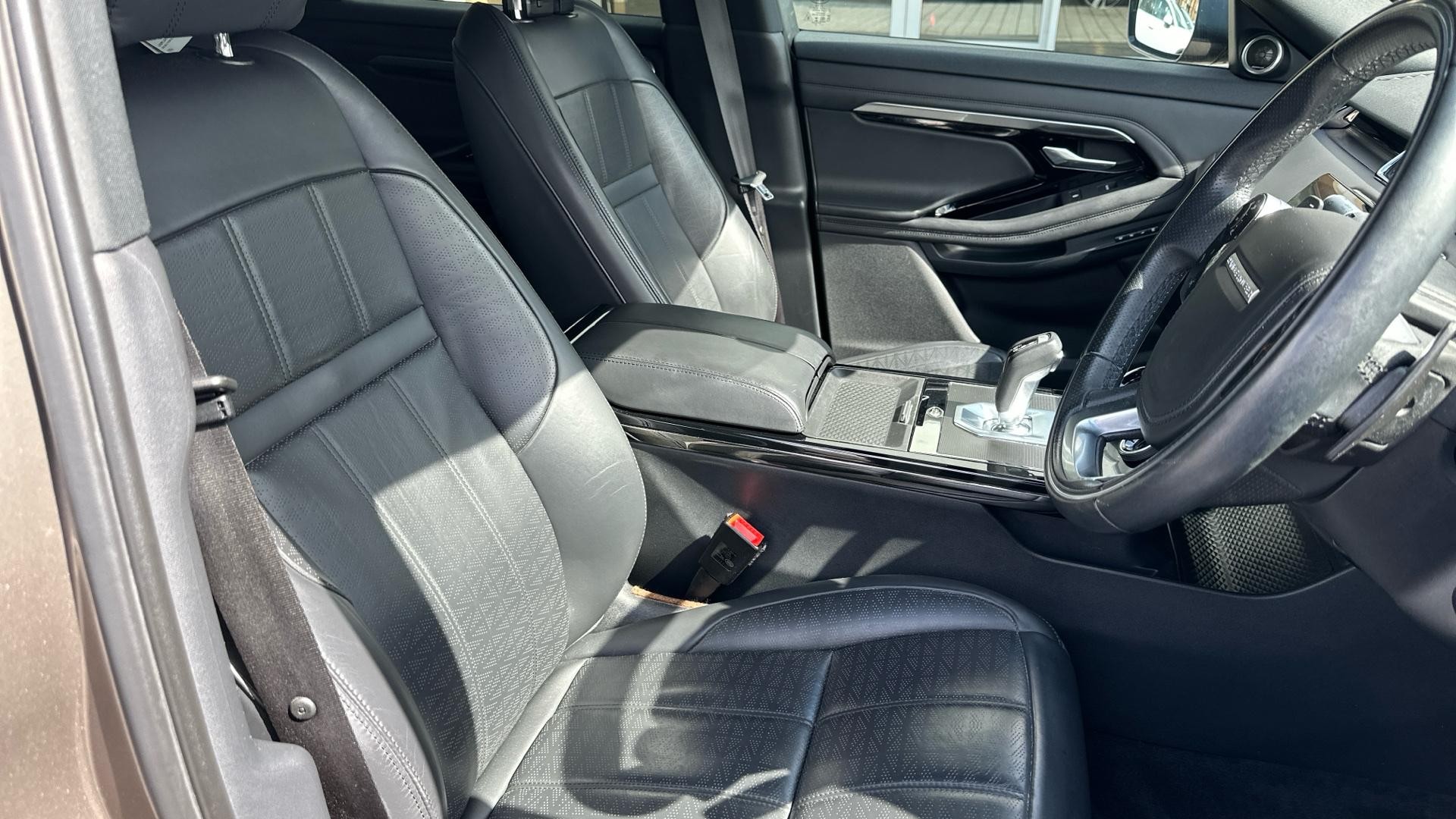 Land Rover Range Rover Evoque Image 9