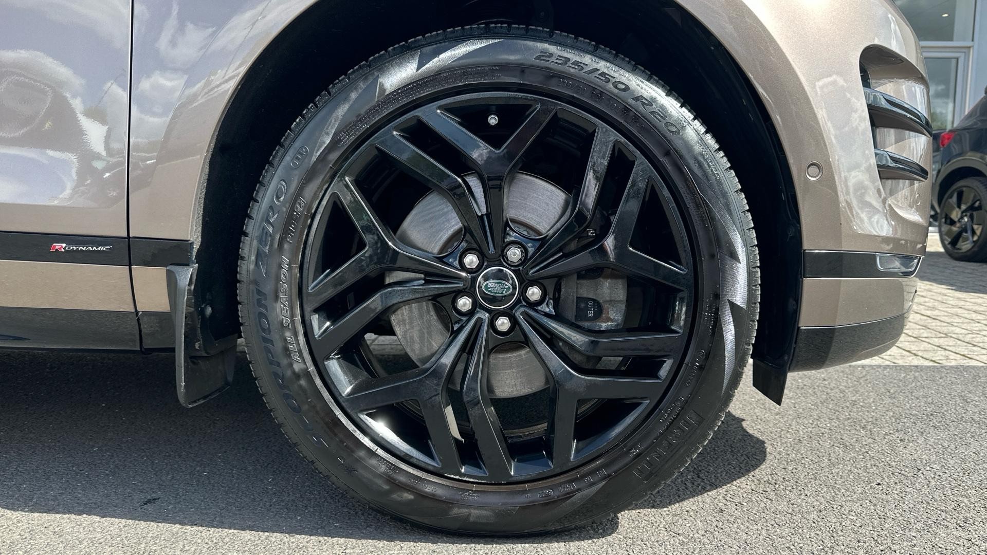 Land Rover Range Rover Evoque Image 16