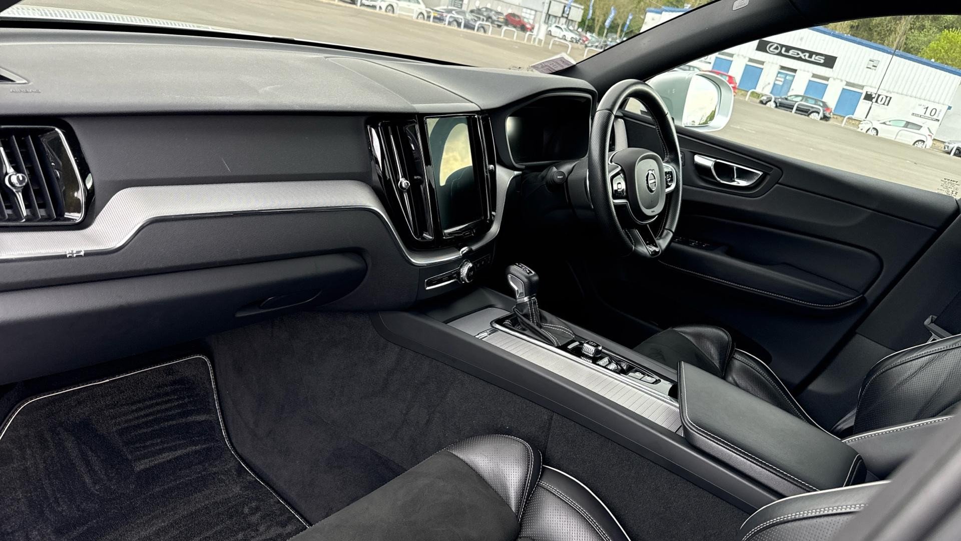 Volvo XC60 Image 4
