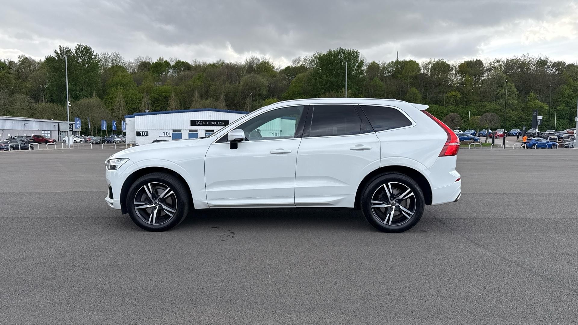 Volvo XC60 Image 8