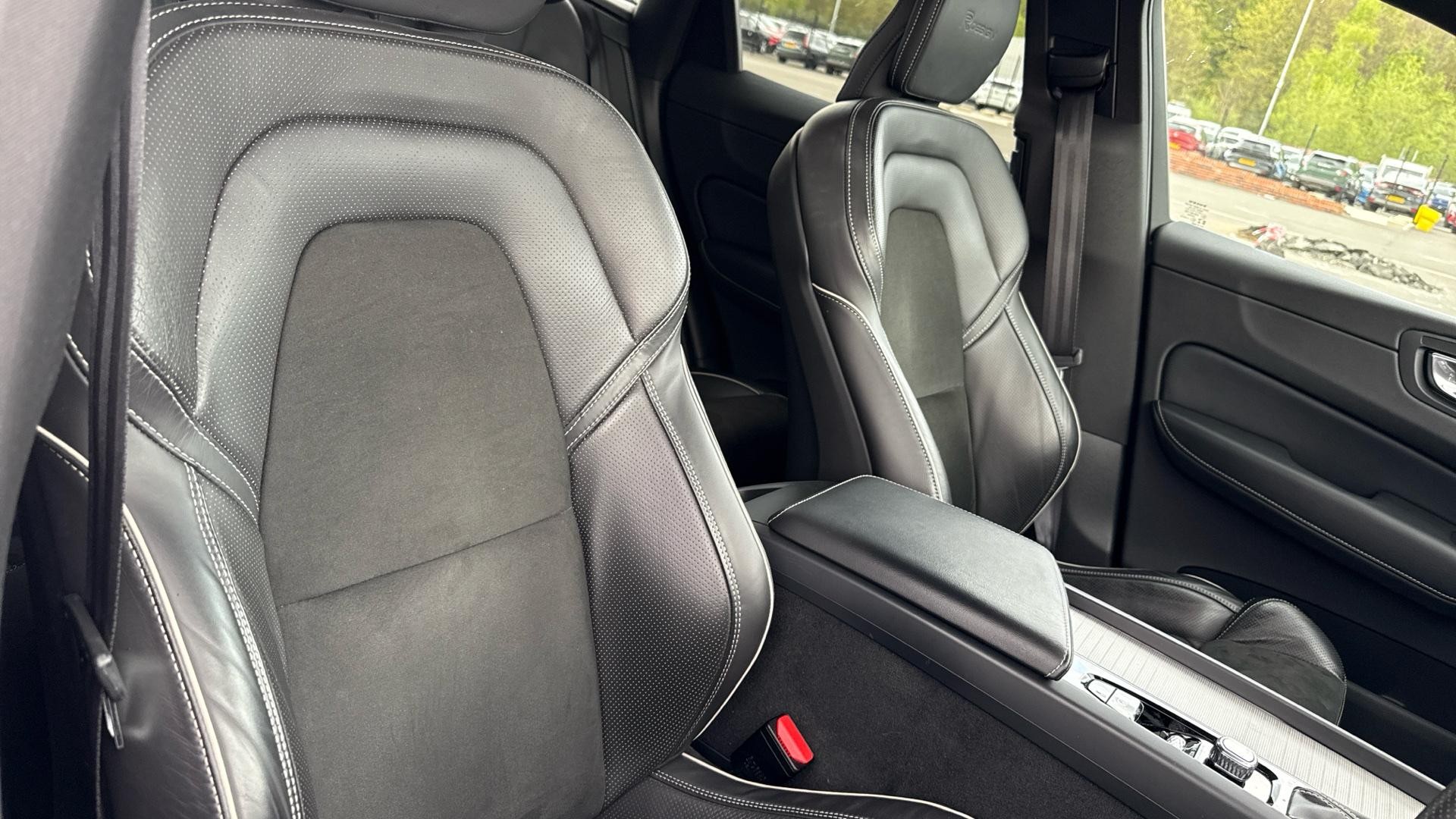 Volvo XC60 Image 9