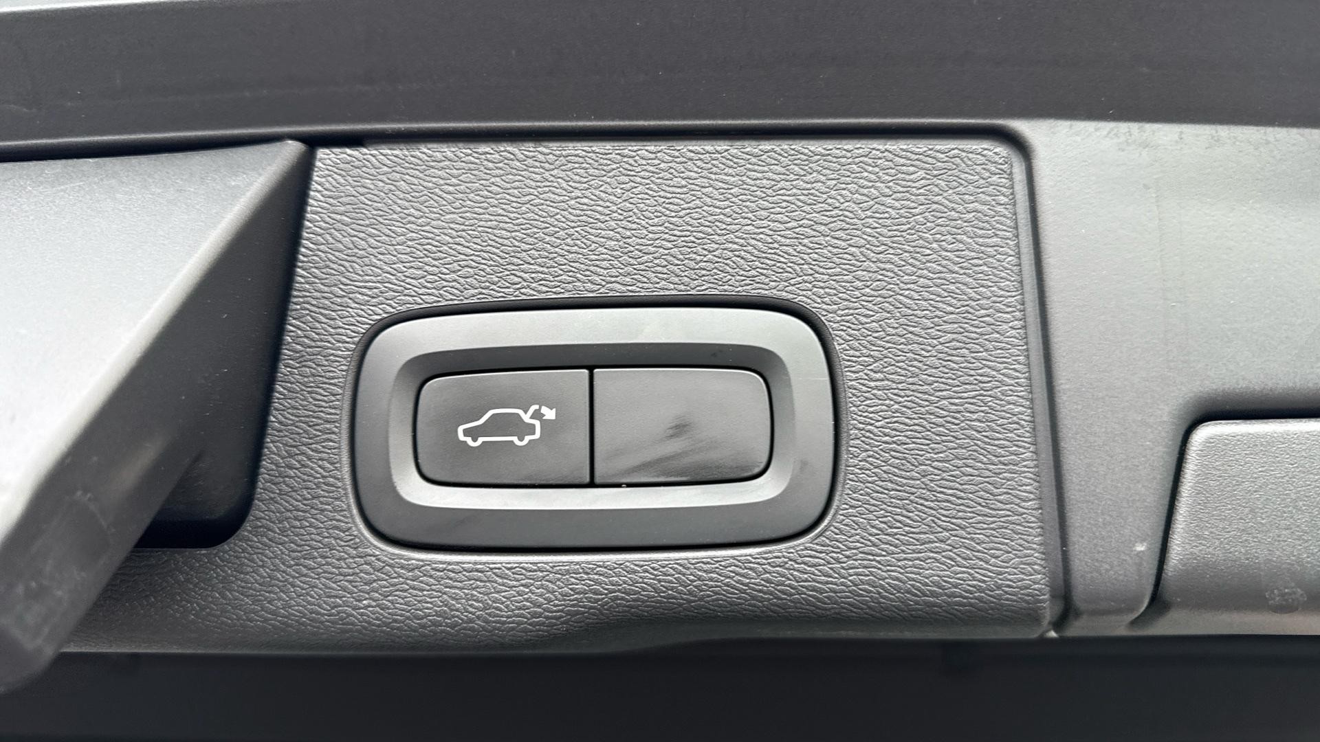 Volvo XC60 Image 24