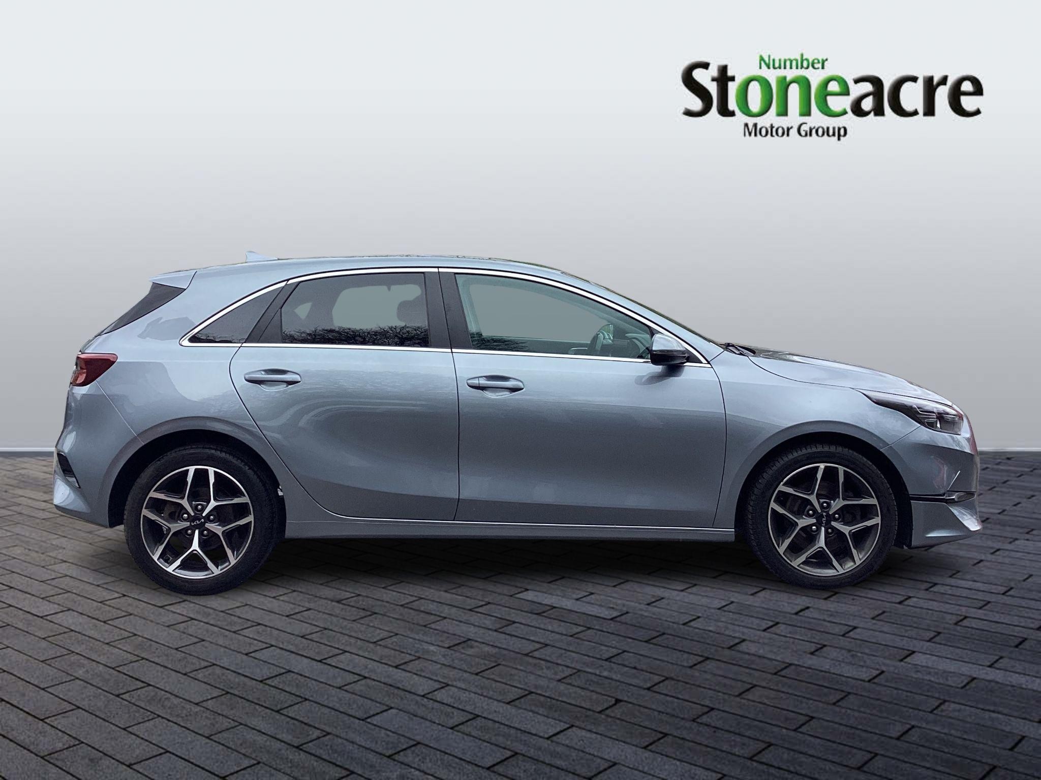 Kia Ceed Image 2