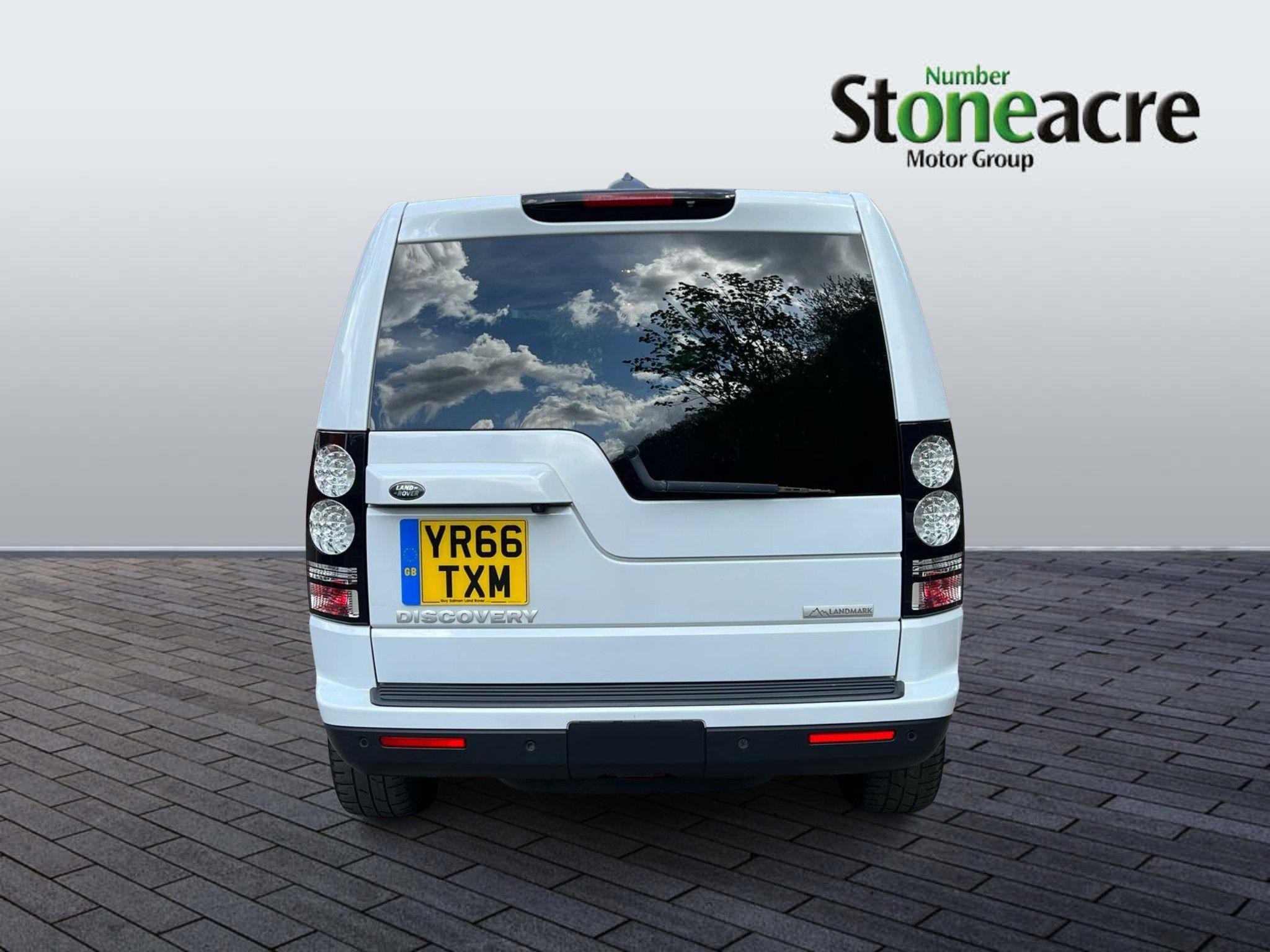 Land Rover Discovery 4 Image 6