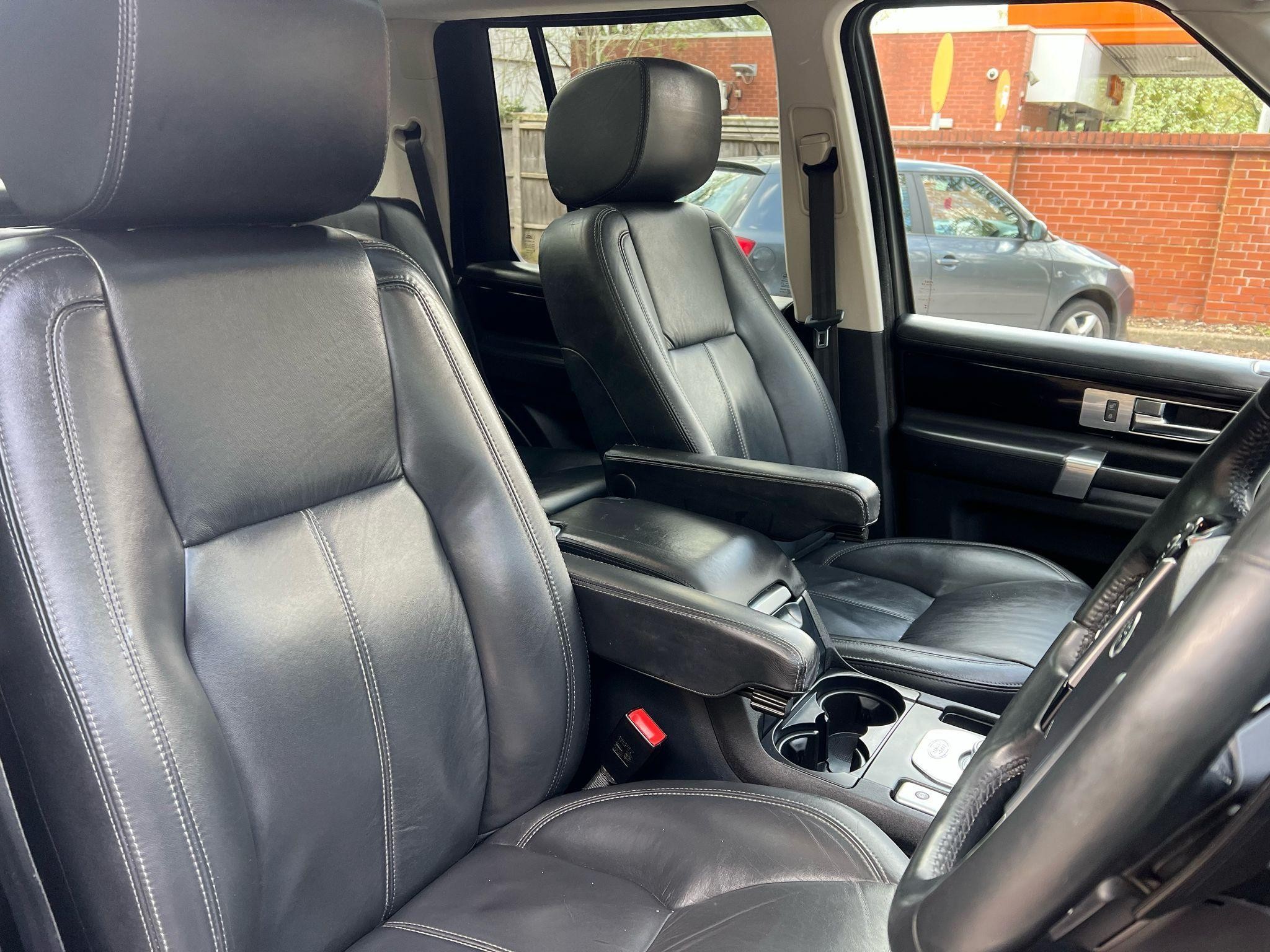 Land Rover Discovery 4 Image 10