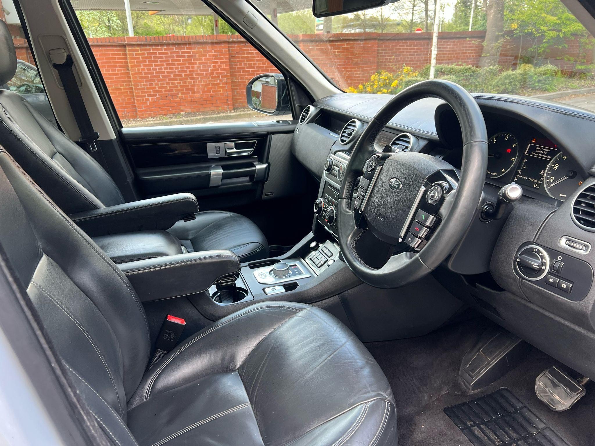 Land Rover Discovery 4 Image 11