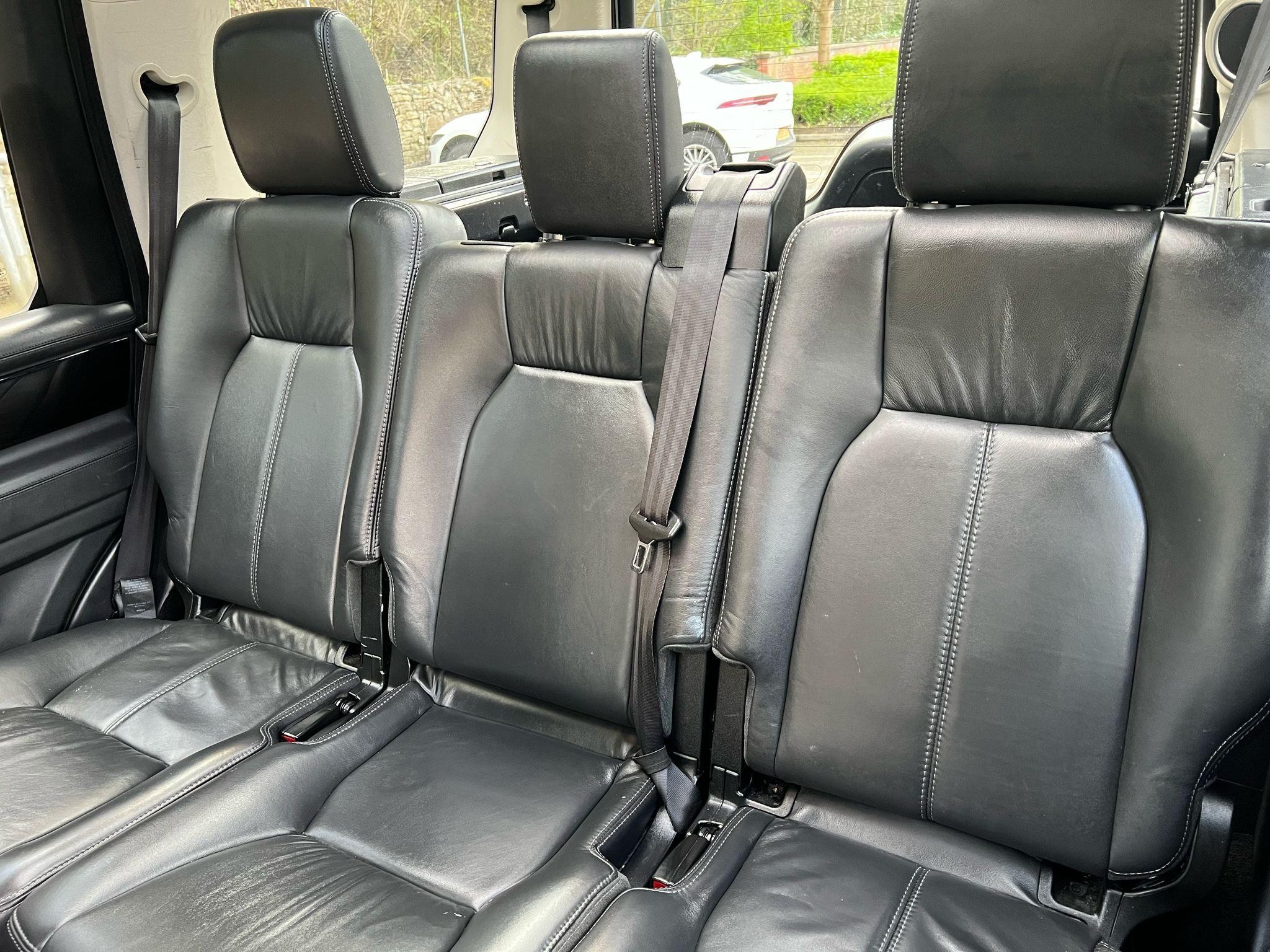 Land Rover Discovery 4 Image 12