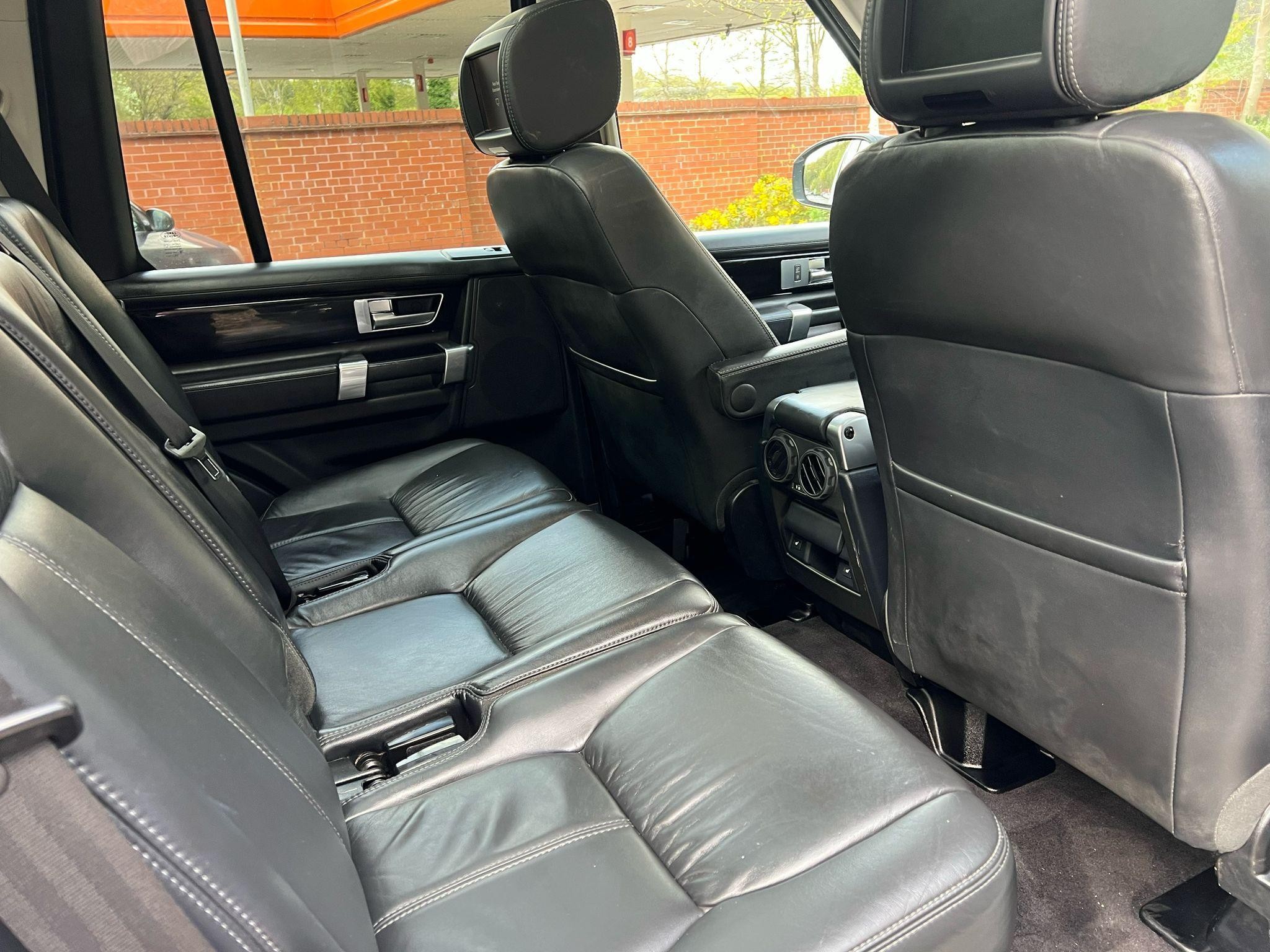 Land Rover Discovery 4 Image 14