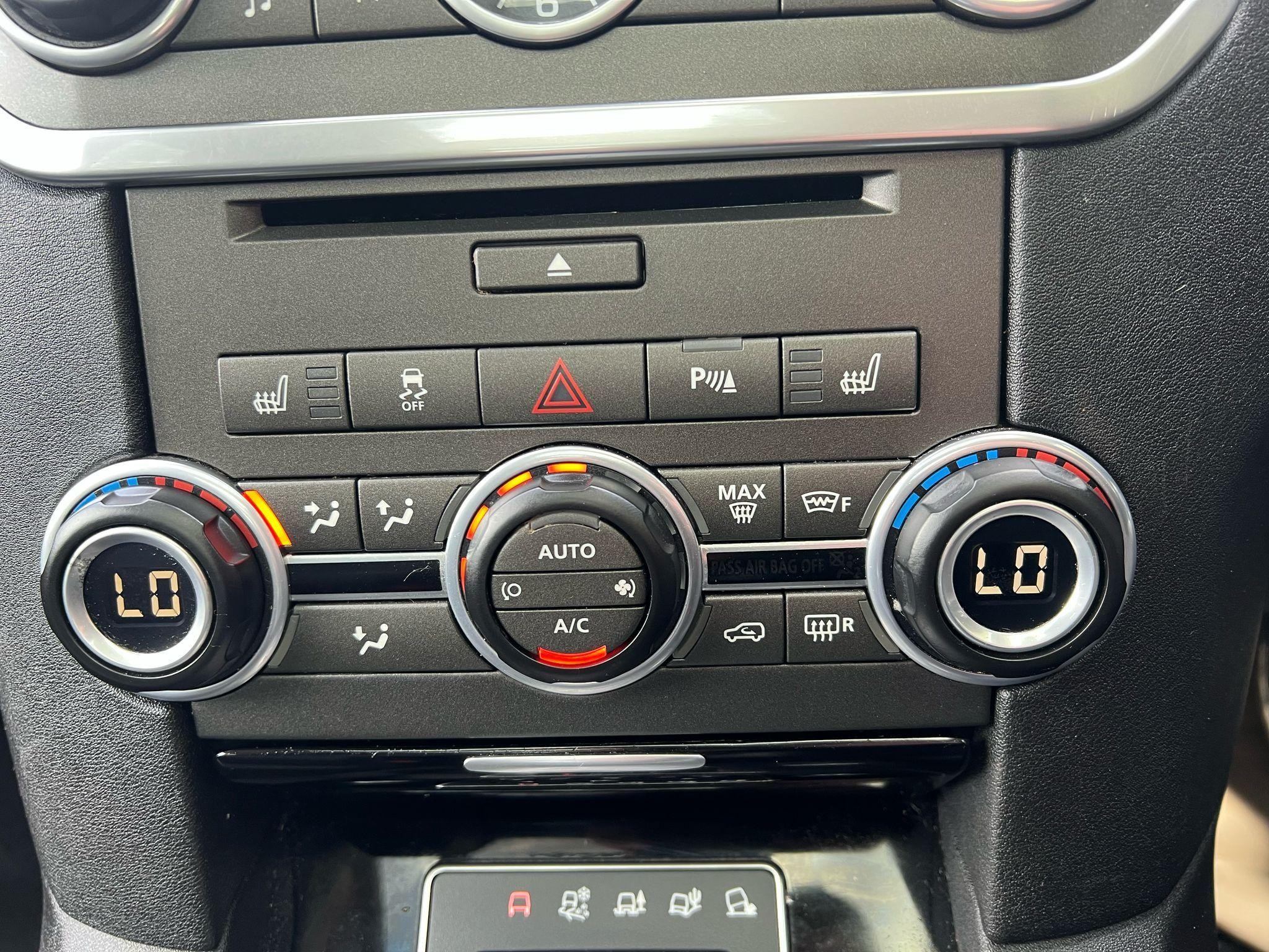 Land Rover Discovery 4 Image 17