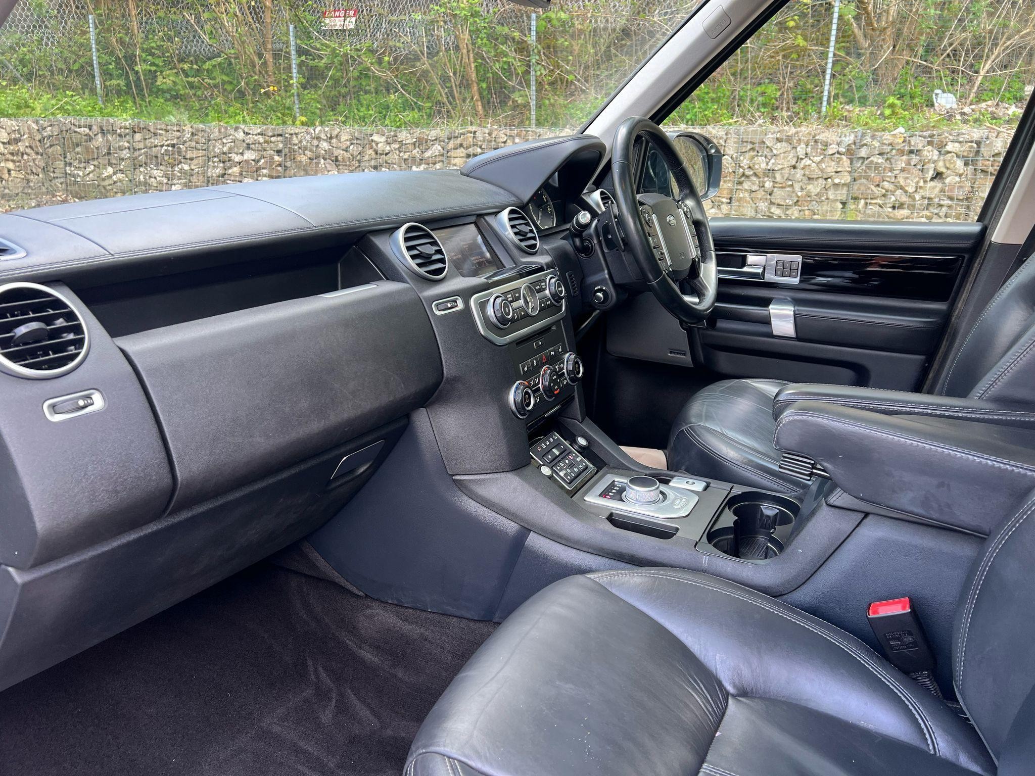 Land Rover Discovery 4 Image 31