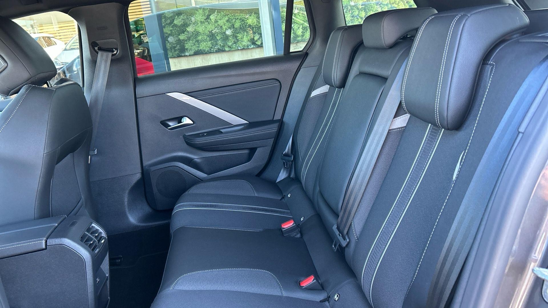 Vauxhall Astra Image 17