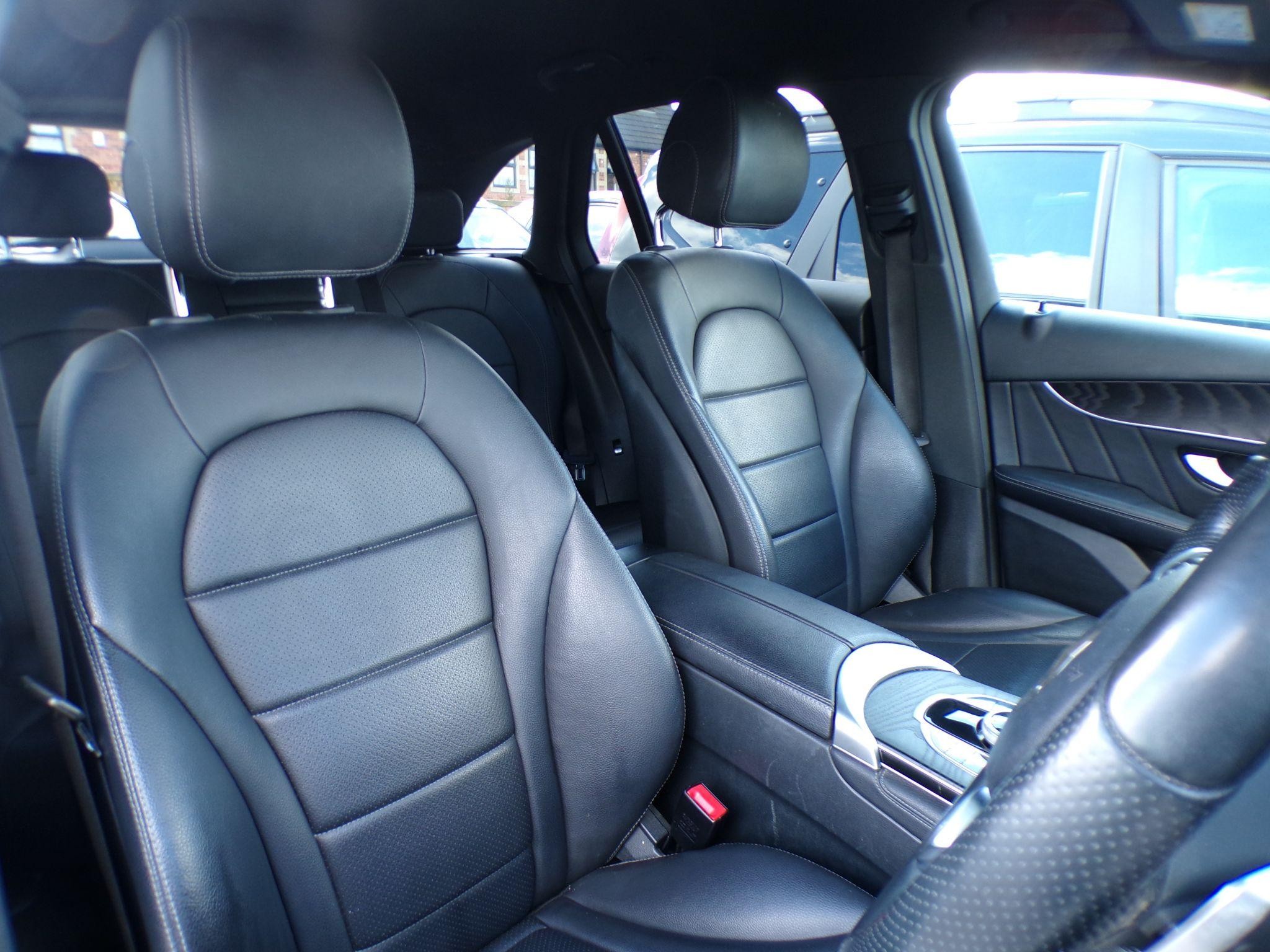Mercedes-Benz GLC Image 11