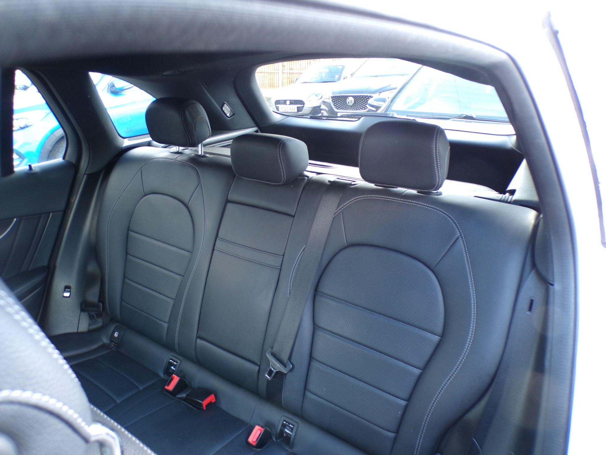 Mercedes-Benz GLC Image 12