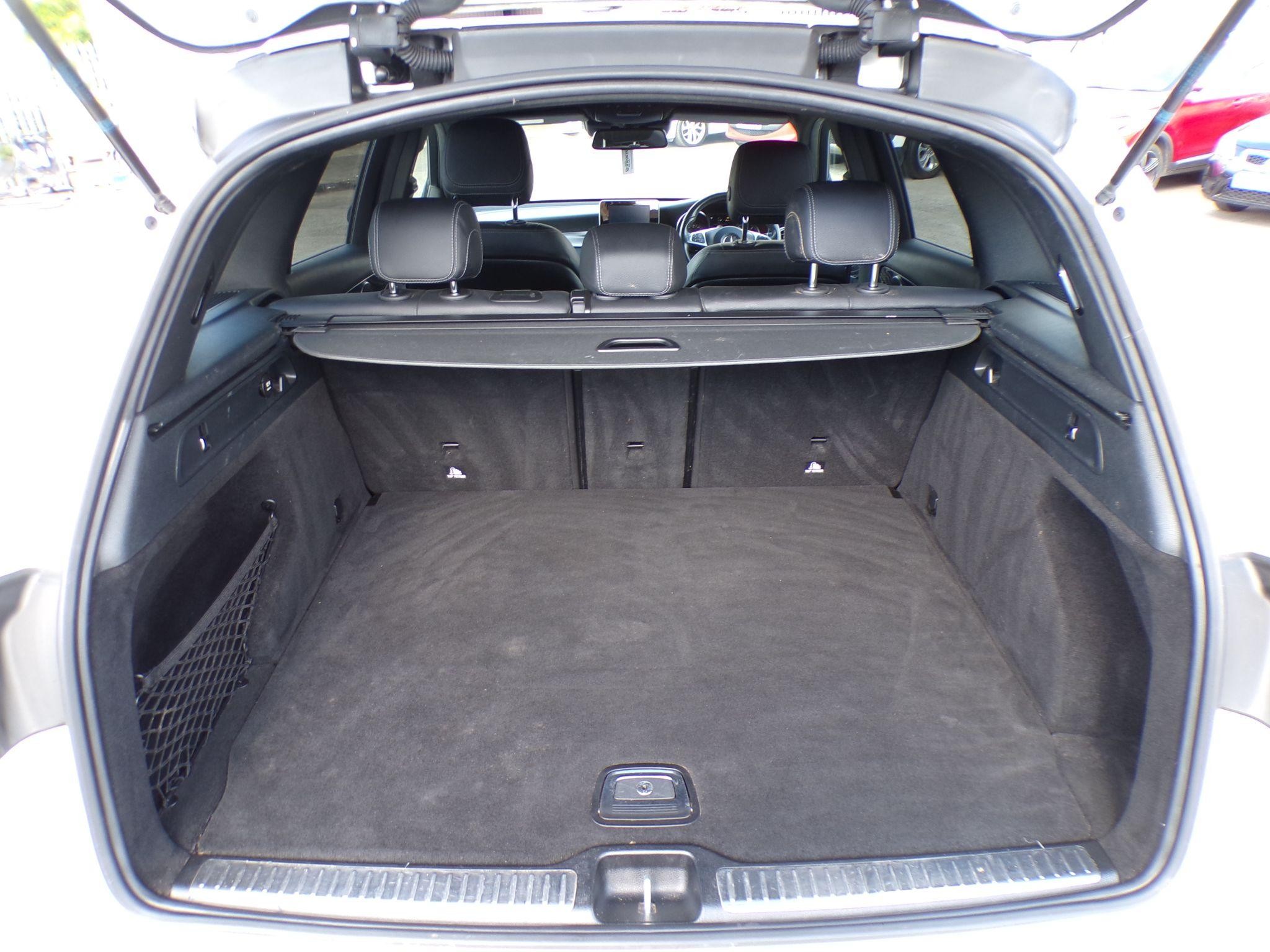 Mercedes-Benz GLC Image 30