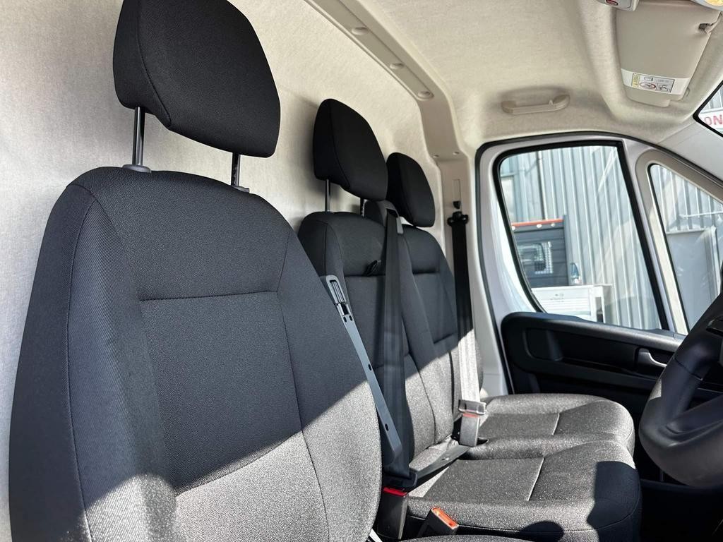 Fiat Ducato Panel Van Image 10