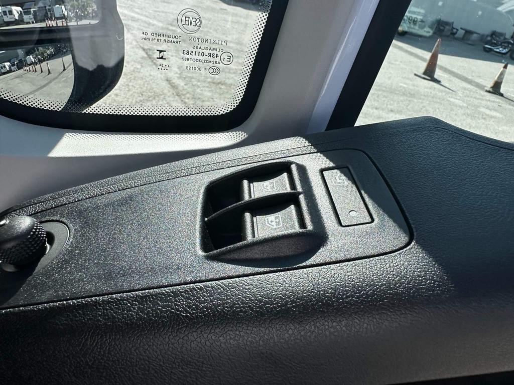 Fiat Ducato Panel Van Image 11
