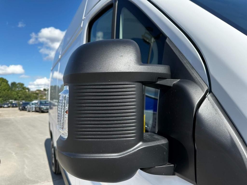 Fiat Ducato Panel Van Image 19