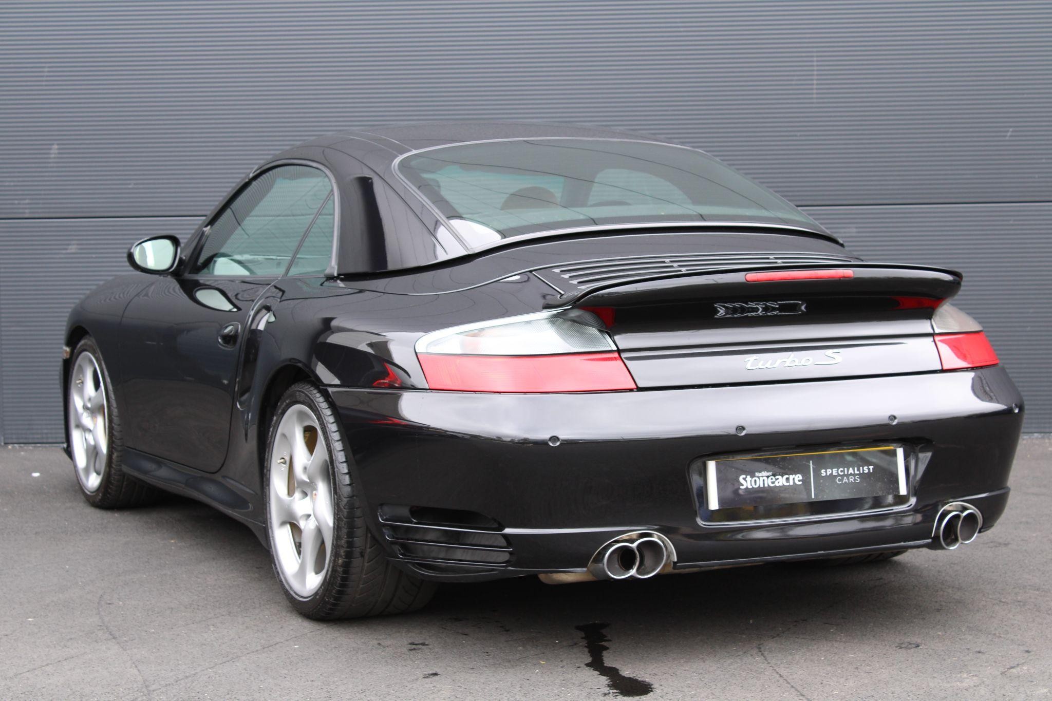 Porsche 911 Image 12