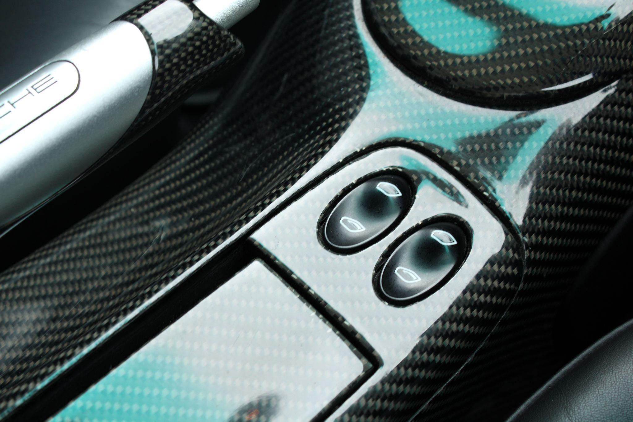 Porsche 911 Image 22