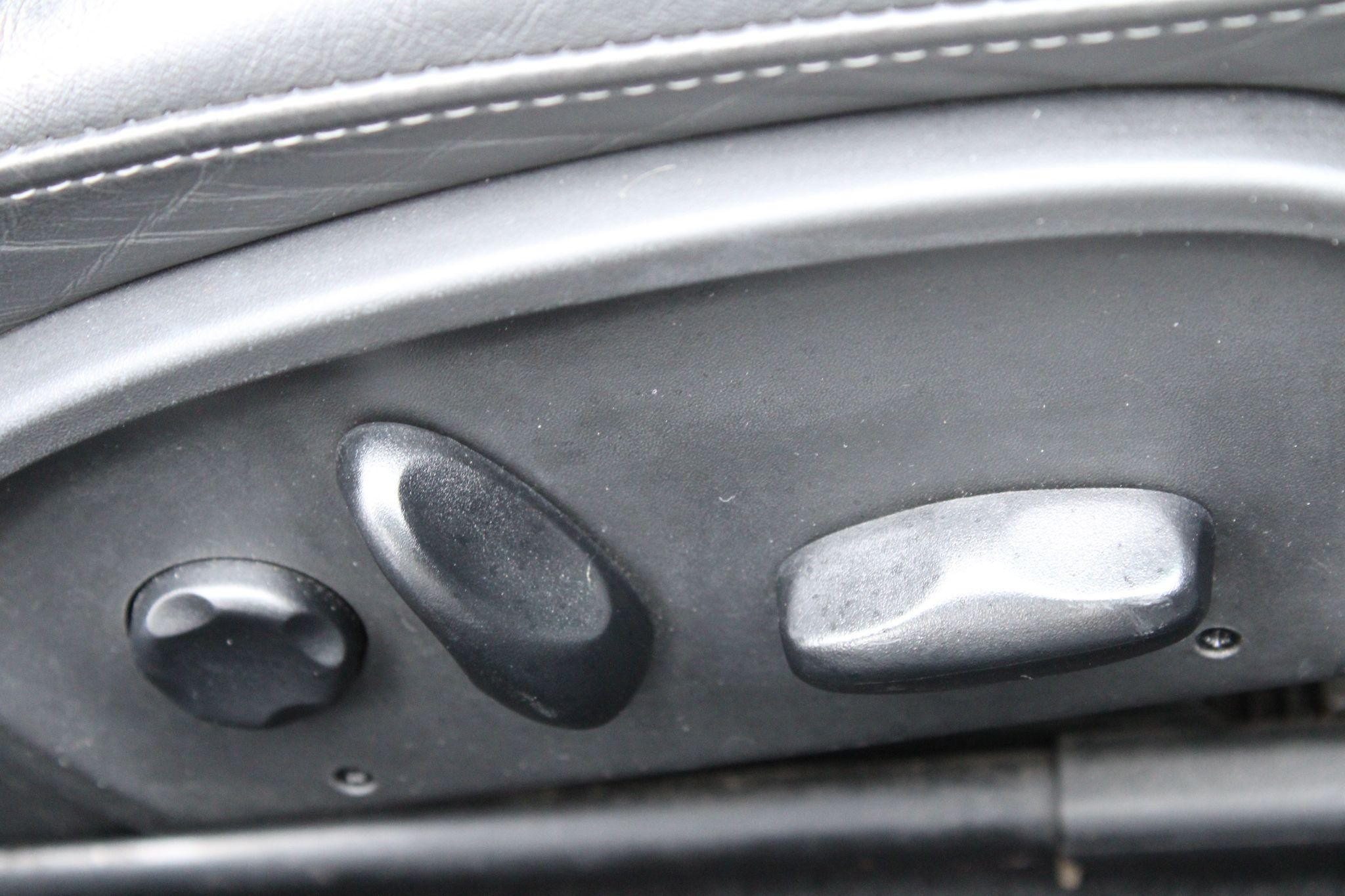 Porsche 911 Image 26