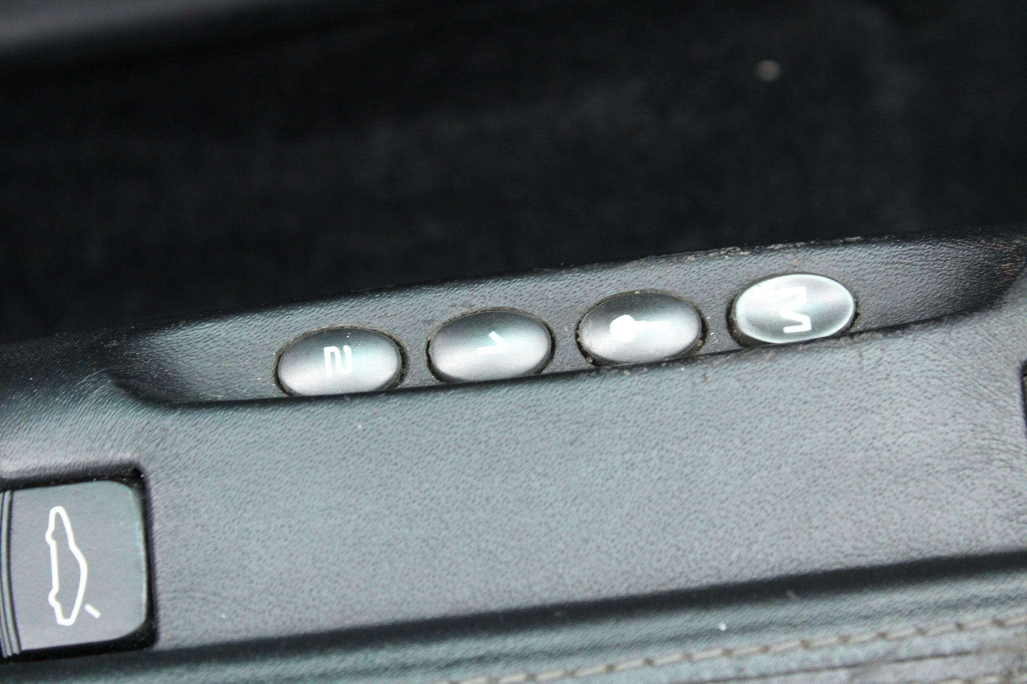 Porsche 911 Image 27