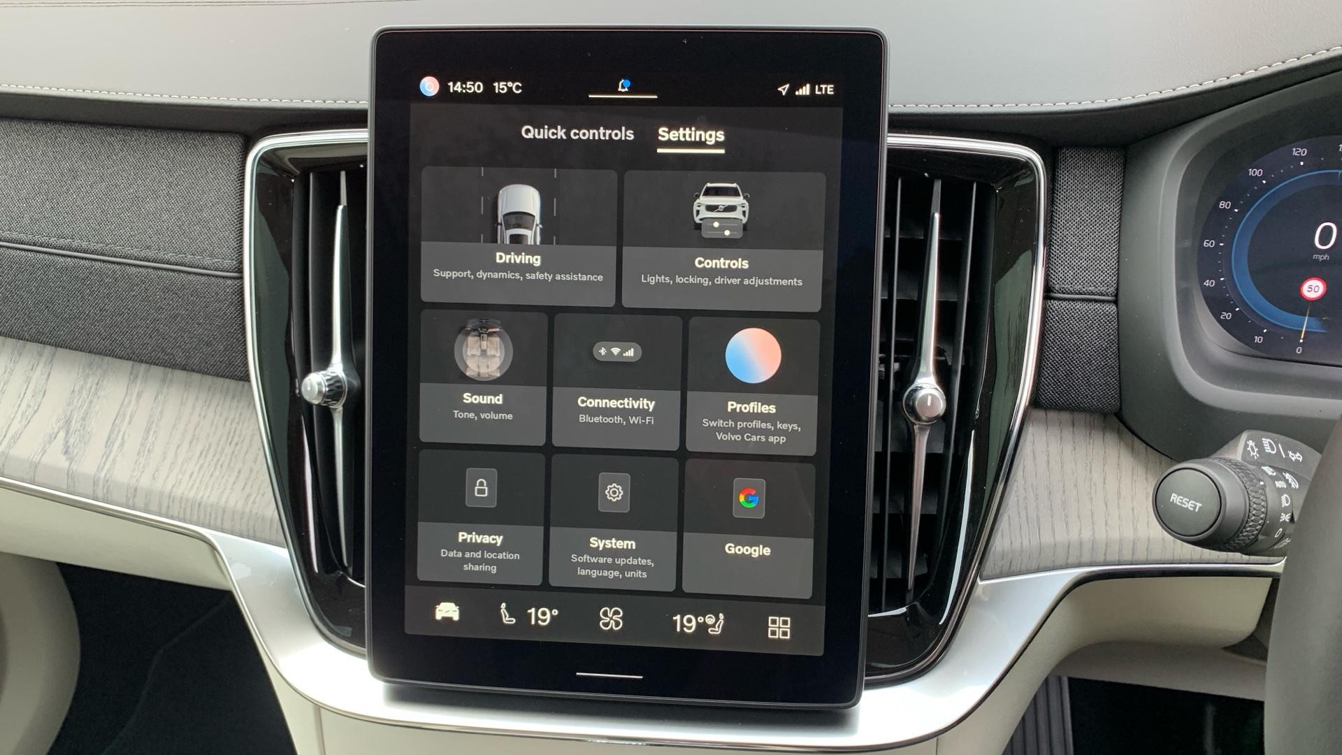 Volvo XC90 Image 36