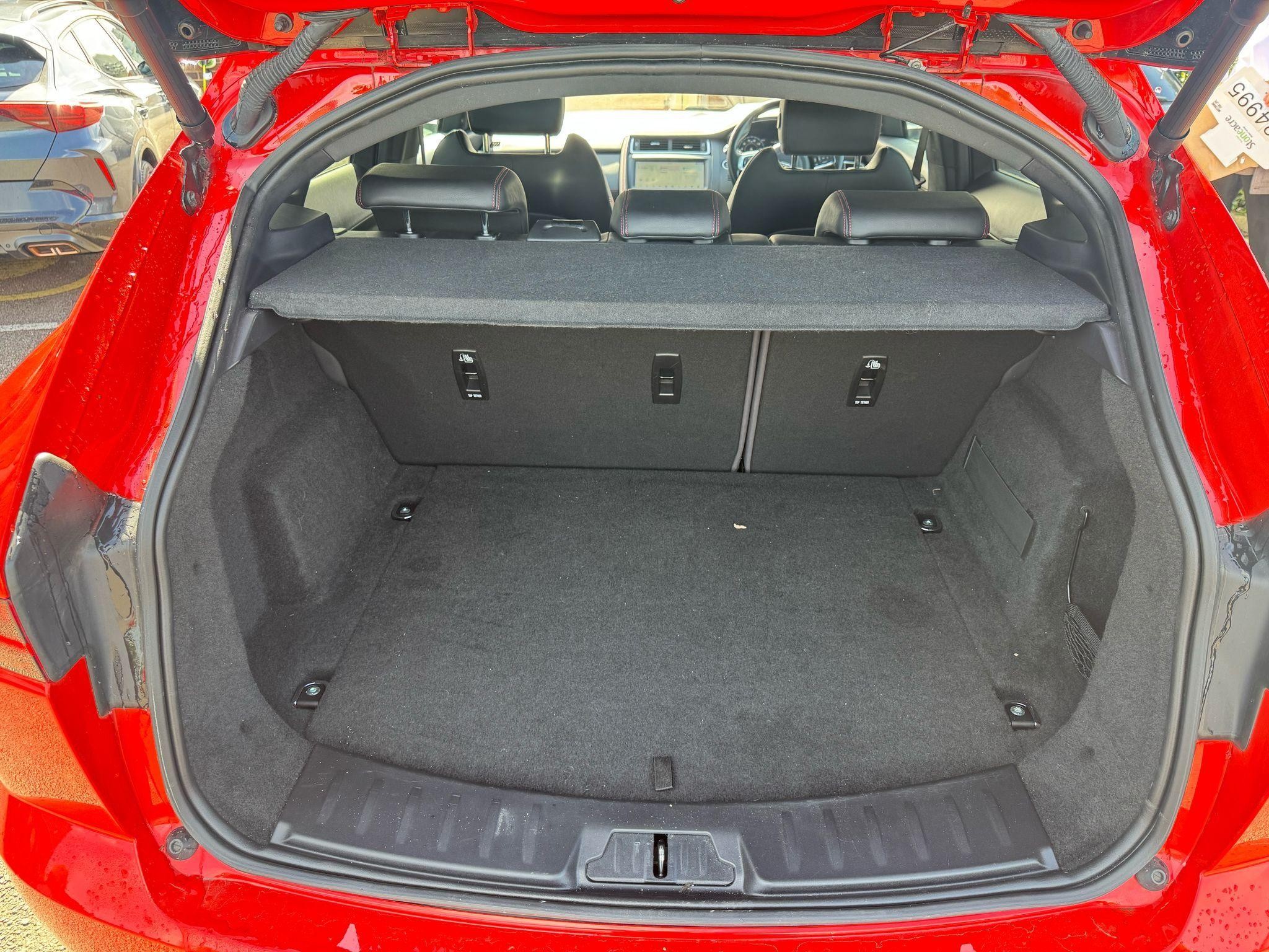 Jaguar E-Pace Image 10