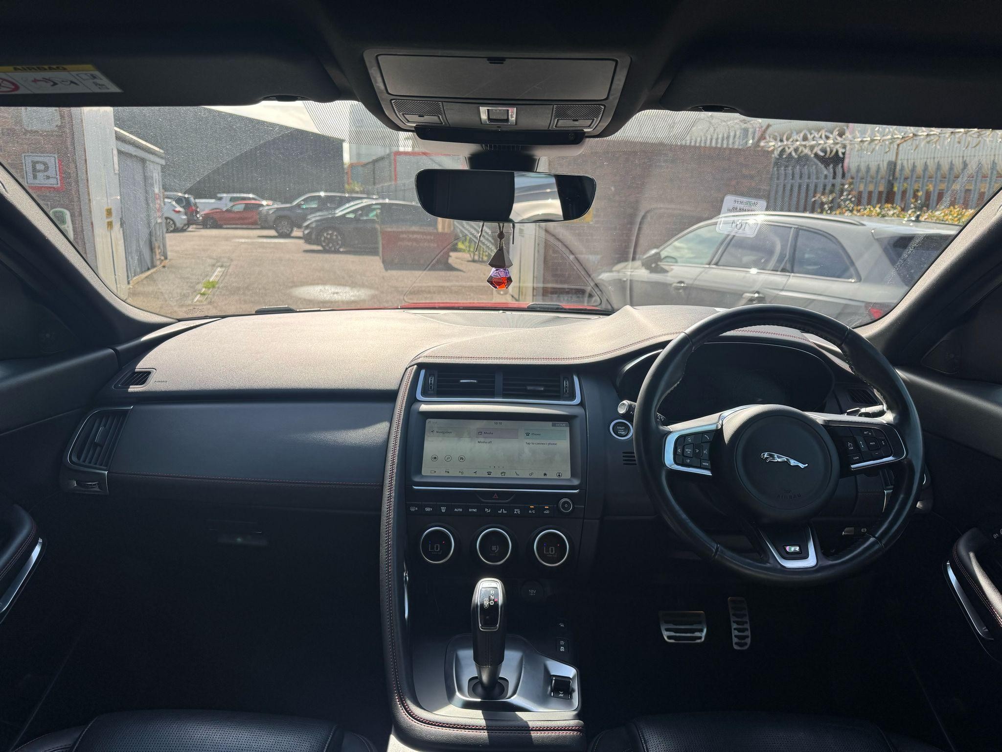 Jaguar E-Pace Image 12