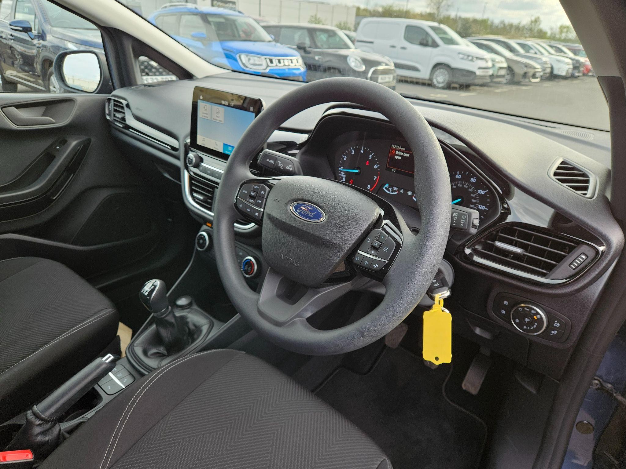 Ford Fiesta Image 11
