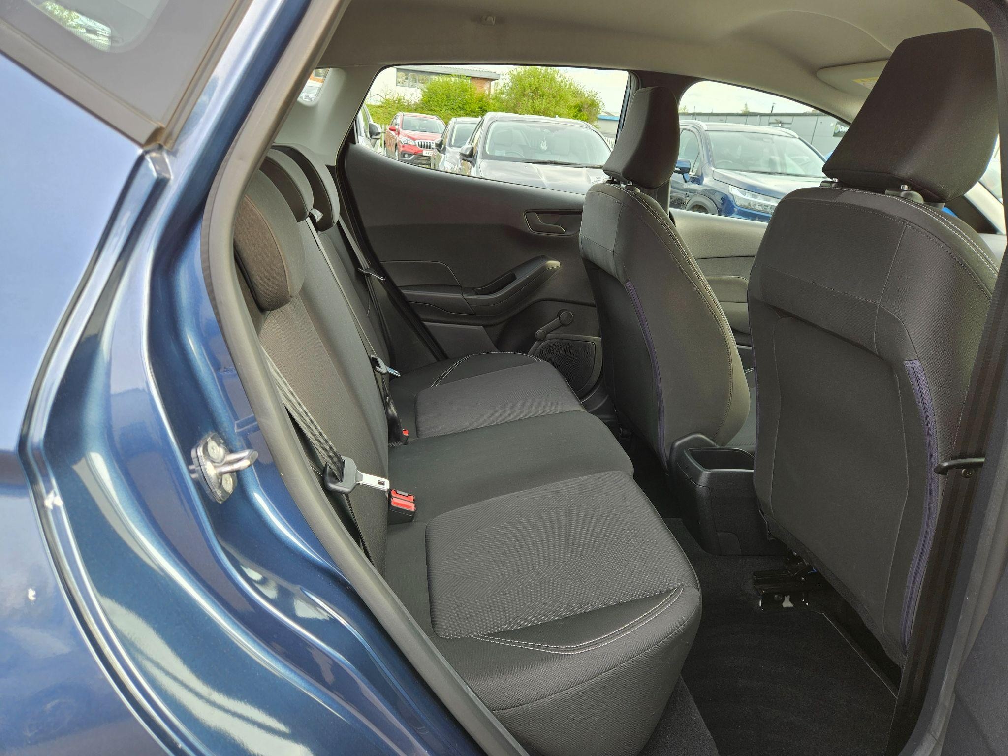Ford Fiesta Image 17